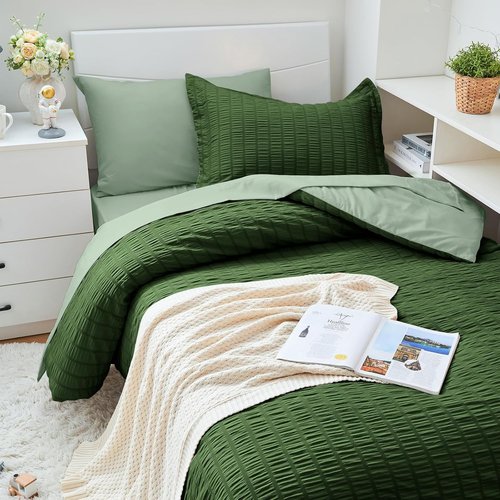 HYMOKEGE Twin XL Comforter Set - Luxury 5-Piece Seersucker Bedding in Dark Green/Sage Green