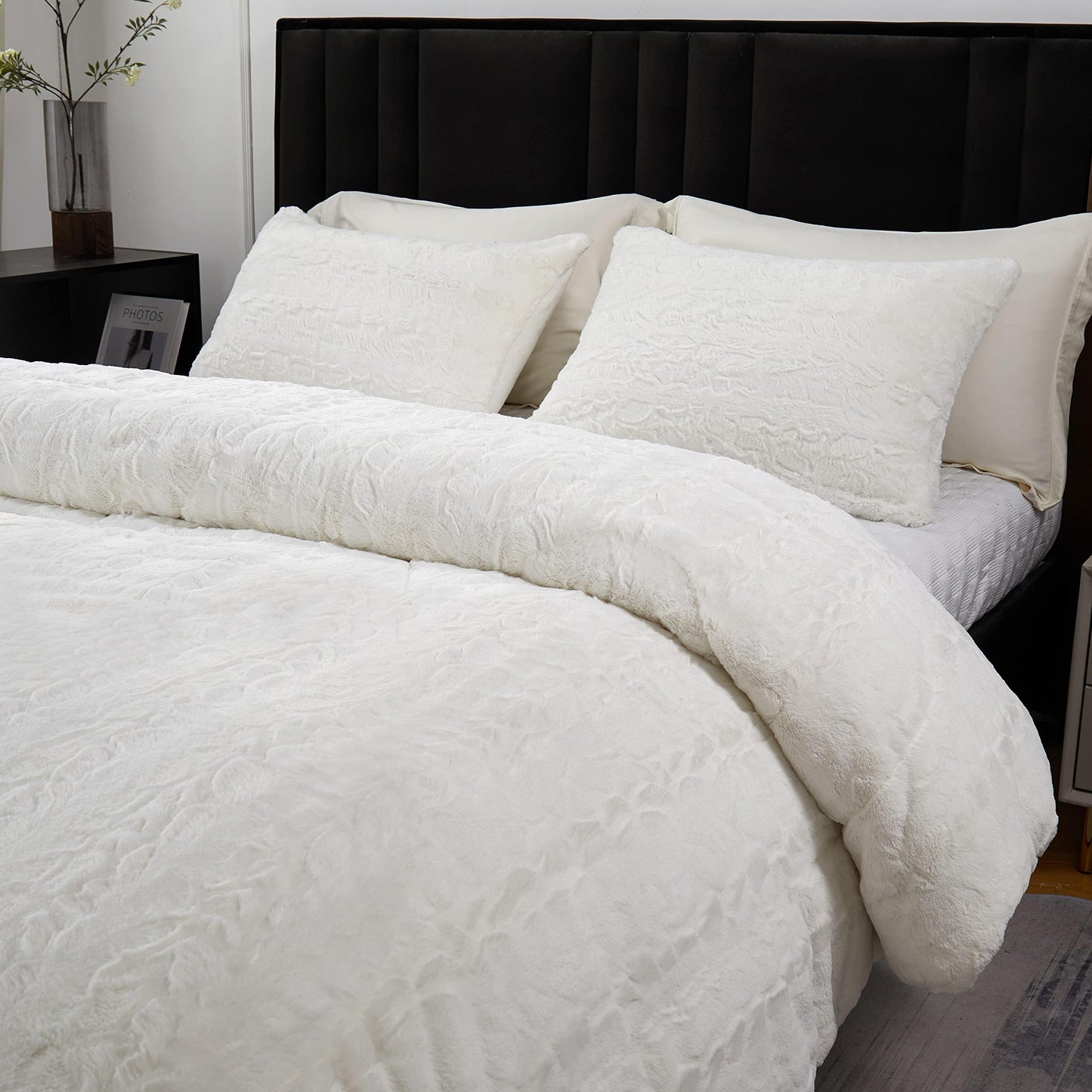 Jameswish Shaggy Plush Duvet Cover Set Super Soft Fluffy Faux Fur Comforter Cover Set Luxury Fuzzy Bedding Set 3 Piece(1Duvet Cover+2Pillowcases) with Zipper Clusure(Burgundy Ombre,Queen Size)