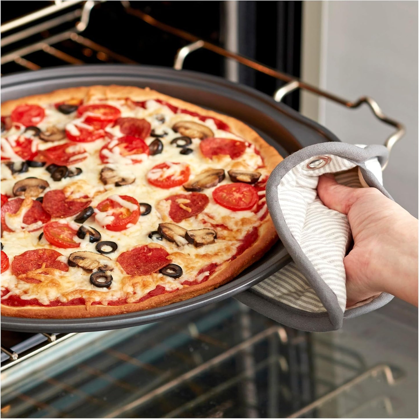 Wilton Gold Non-Stick 14-Inch Pizza Crisper - Warp-Resistant Bakeware, PFAS-Free Design