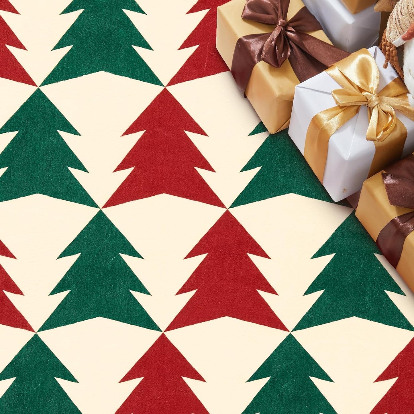 jinchan Christmas Runner Rug 3x8 Hallway Rug Xmas Tree Runner Kitchen Rug Soft Washable Non Slip Holiday Decorative Floor Carpet for Bedroom Bathroom Laundry Living Room (Red & Green on Cream,3x8ft)