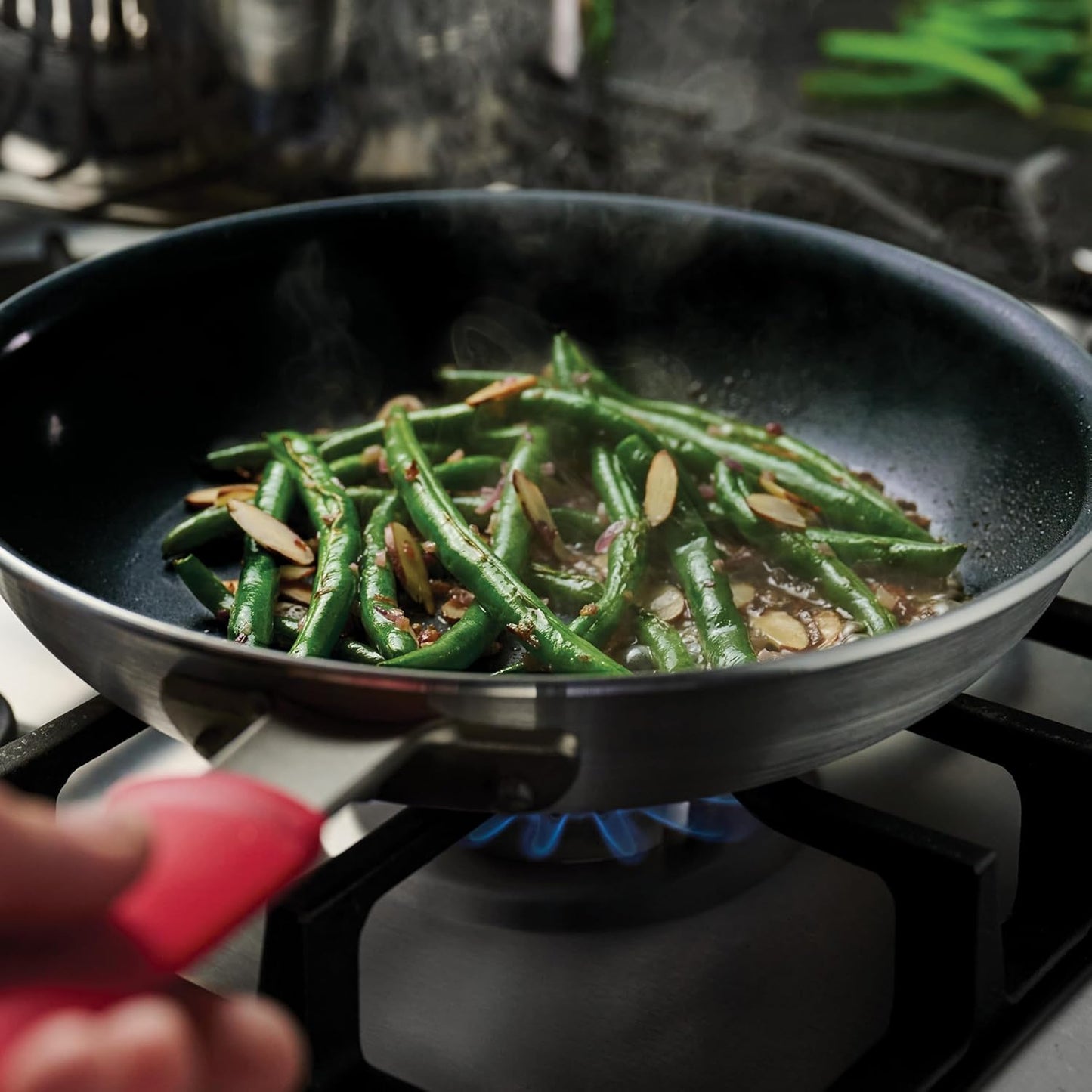 Tramontina Professional 10-Inch Ceramic Nonstick Frying Pan - Heavy-Gauge Aluminum Skillet | Dishwasher & Oven Safe, Black