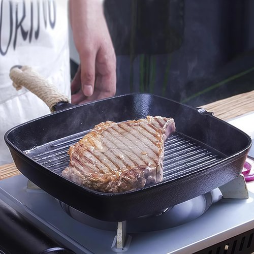 Cast Iron Grill Pan, 9.5 inch Square Grill Pan Skillet with Pour Spout, Cast Iron Griddle Pan with Small Meat Tong, Oil Brush & Hemp Rope for Stove Tops, Gas, Induction, Grill, Campfire, Oven Safe
