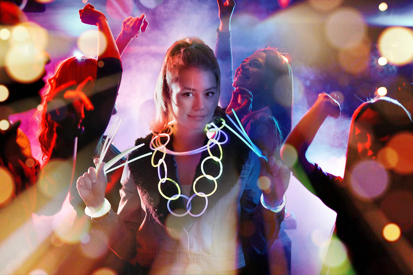 Play22 300 Pc 8” Ultra Bright Glow Sticks Bulk Party Pack - Halloween Glow in The Dark Party Favors - Glowsticks Party Supplies Pack Necklaces and Bracelets