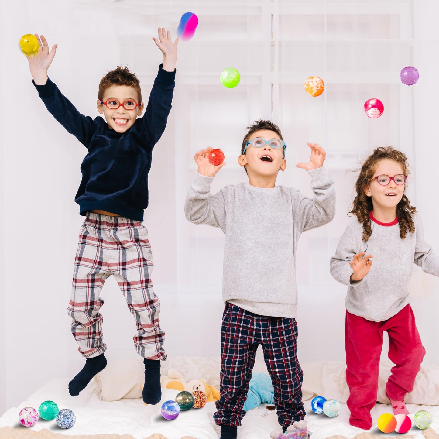 JOYIN 24 PCS Multistyle Bouncy Balls, 6 Styles 32mm Assorted Bouncy Balls Bulk with Storage Bag, Bounce Toys for Kids Party Favors Birthdays Gifts Goodie Bags Stuffers Carnival Prizes