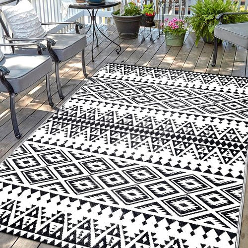 Bohemia Waterproof Outdoor Rug - Reversible Plastic Straw Mat for Patio & Camping | 5x8ft, Black & White