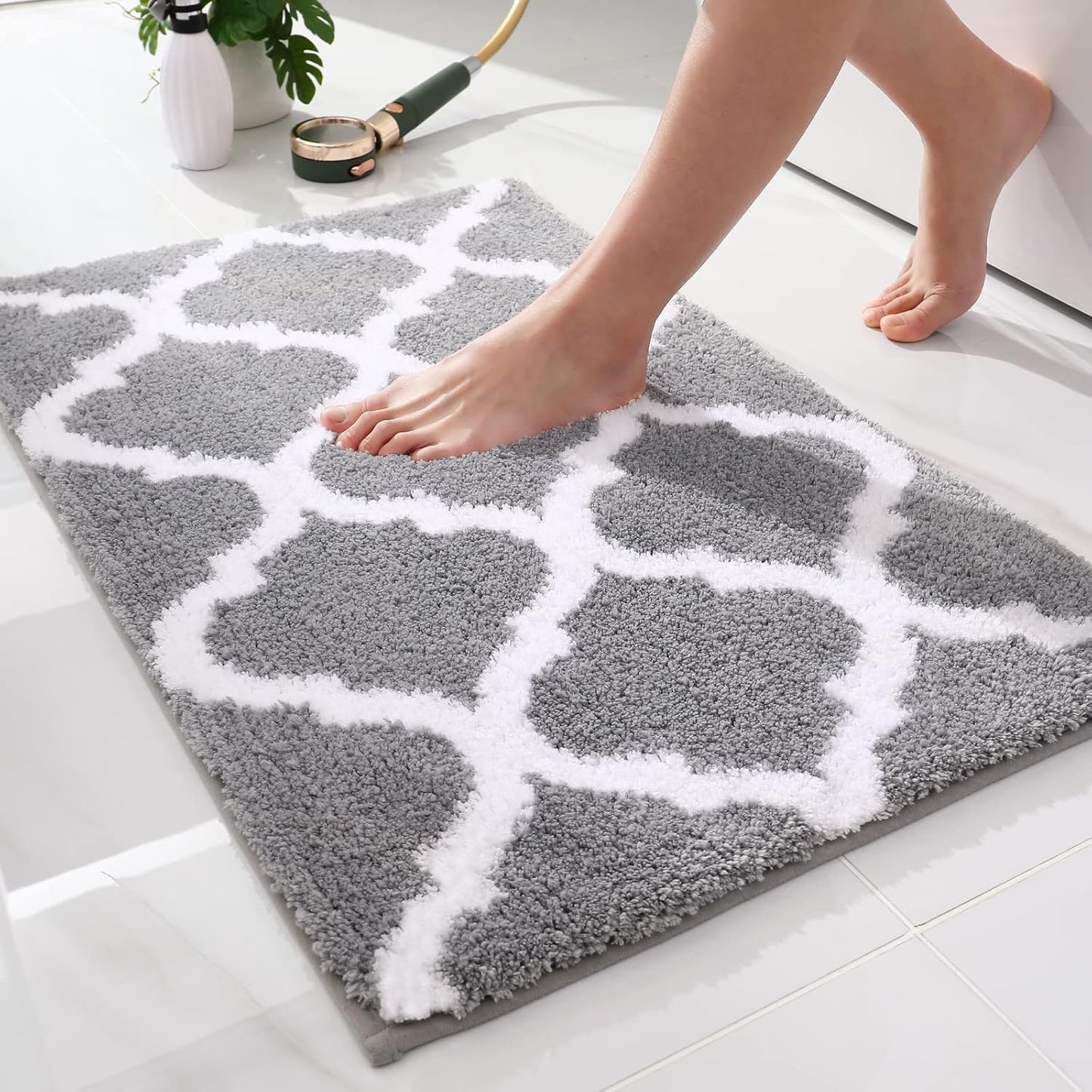 OLANLY Bathroom Rugs - Soft Microfiber Non-Slip Bath Mats | 30x20 Grey, Absorbent & Machine Washable