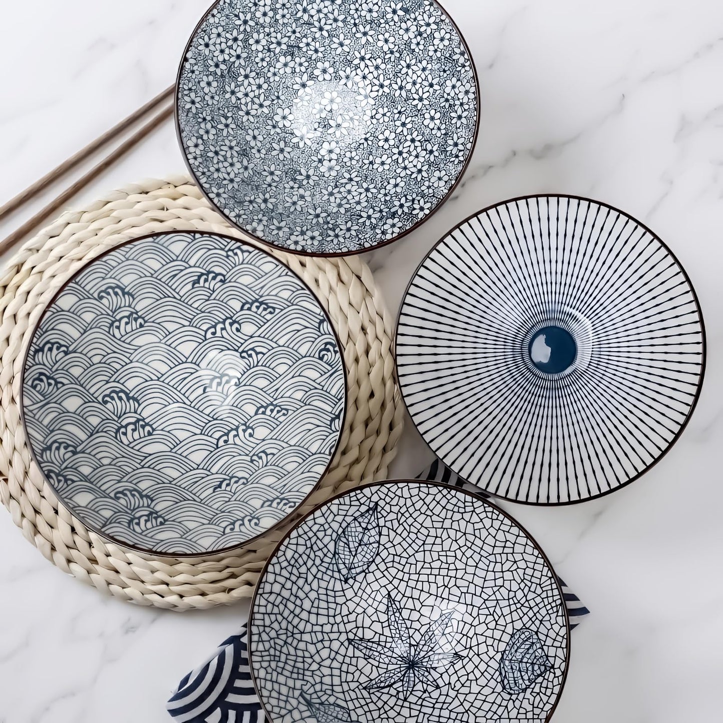 QINLANG 38 oz Japanese Ramen Bowls, Ceramic Set of 4 for Cereal, Soup, Pho, Noodles - Blue and White, 8 Inches