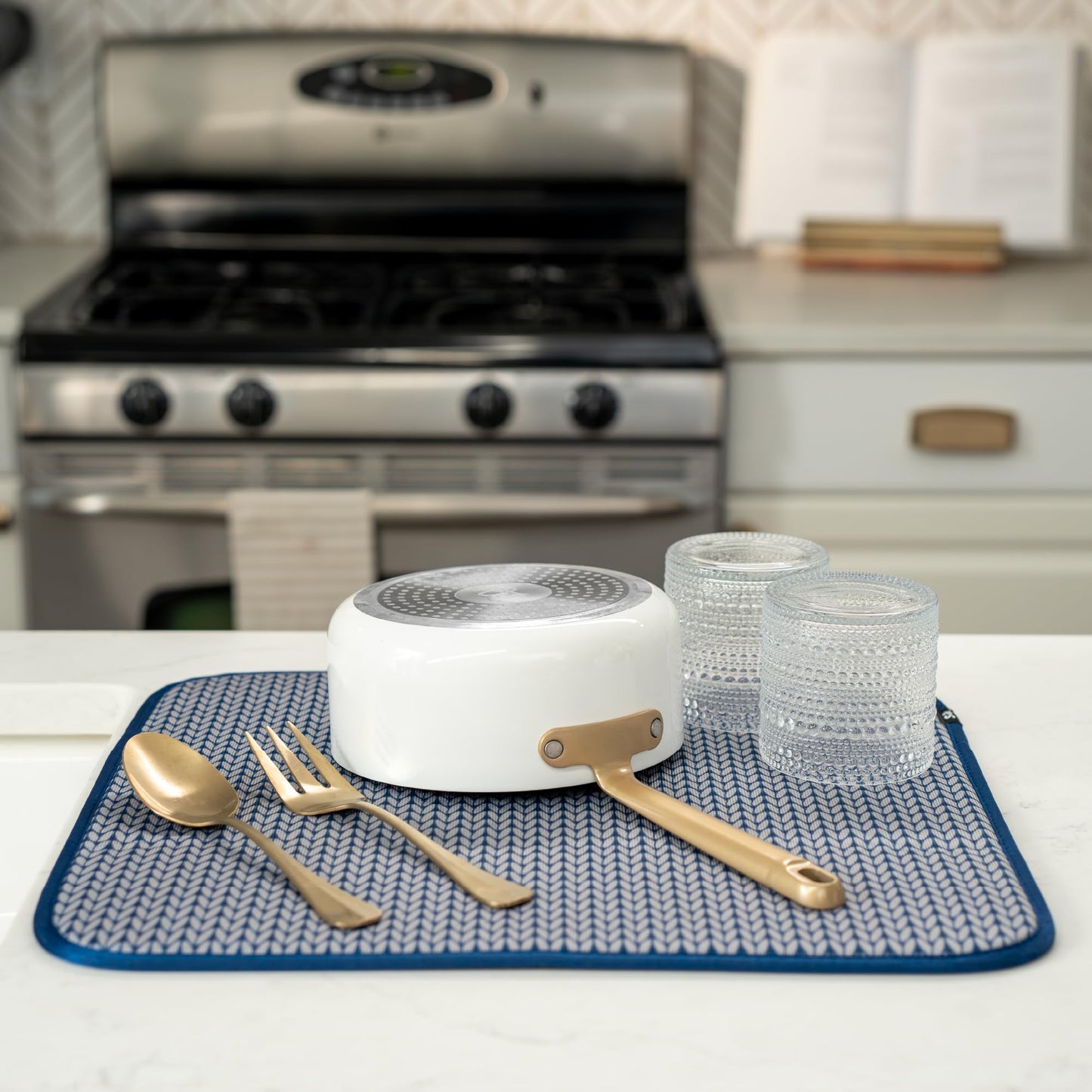 S&T INC. Dish Drying Mat, 16” x 18”, Absorbent Microfiber Kitchen Counter Mat, Dish Drying Pad for Dishes, Utensils, Pots and Pans, Large, Blue Stockinette