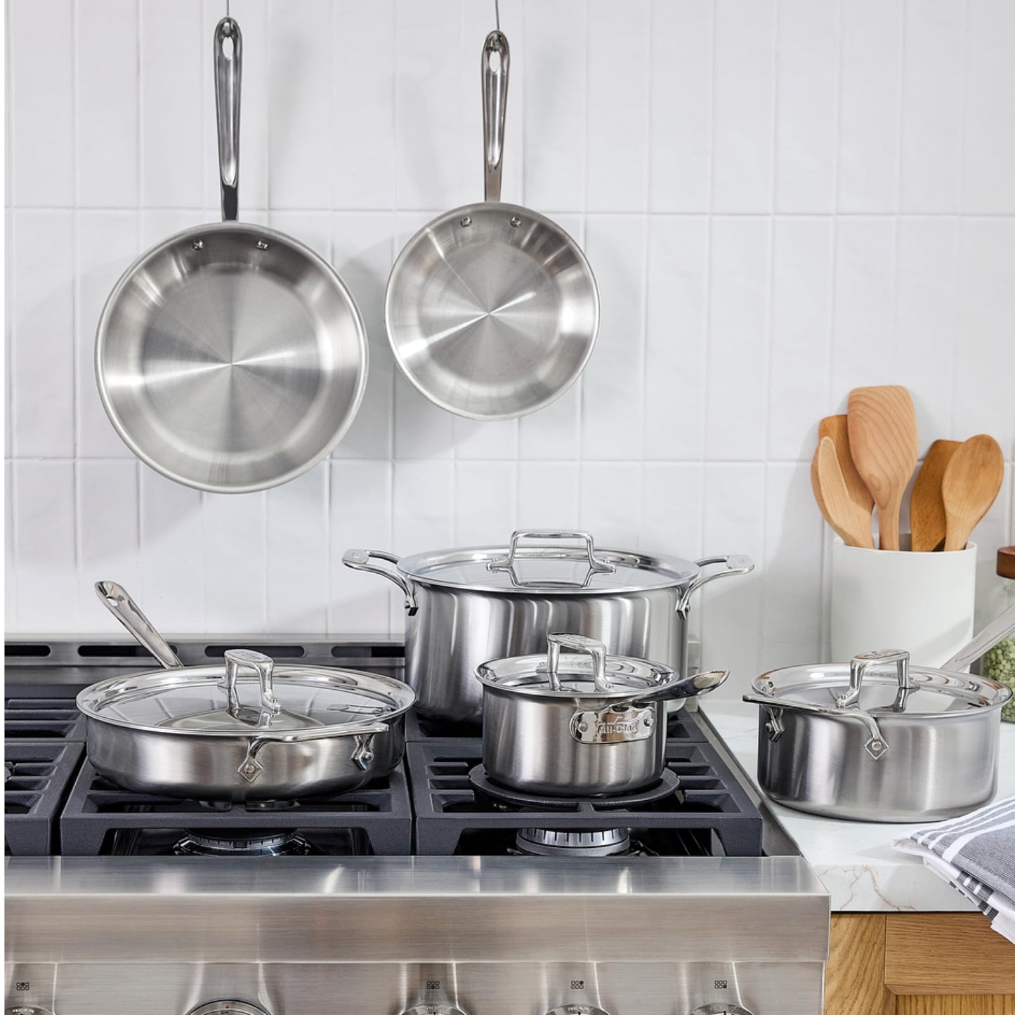 All-Clad D5® Stainless Steel Core 10 Piece Cookware Set- Made in USA- The Upgrade for Supremely Even Heat- Includes Frying Pans, Saucepan, Sautépan, Stockpot -Oven Safe & Induction Compatible