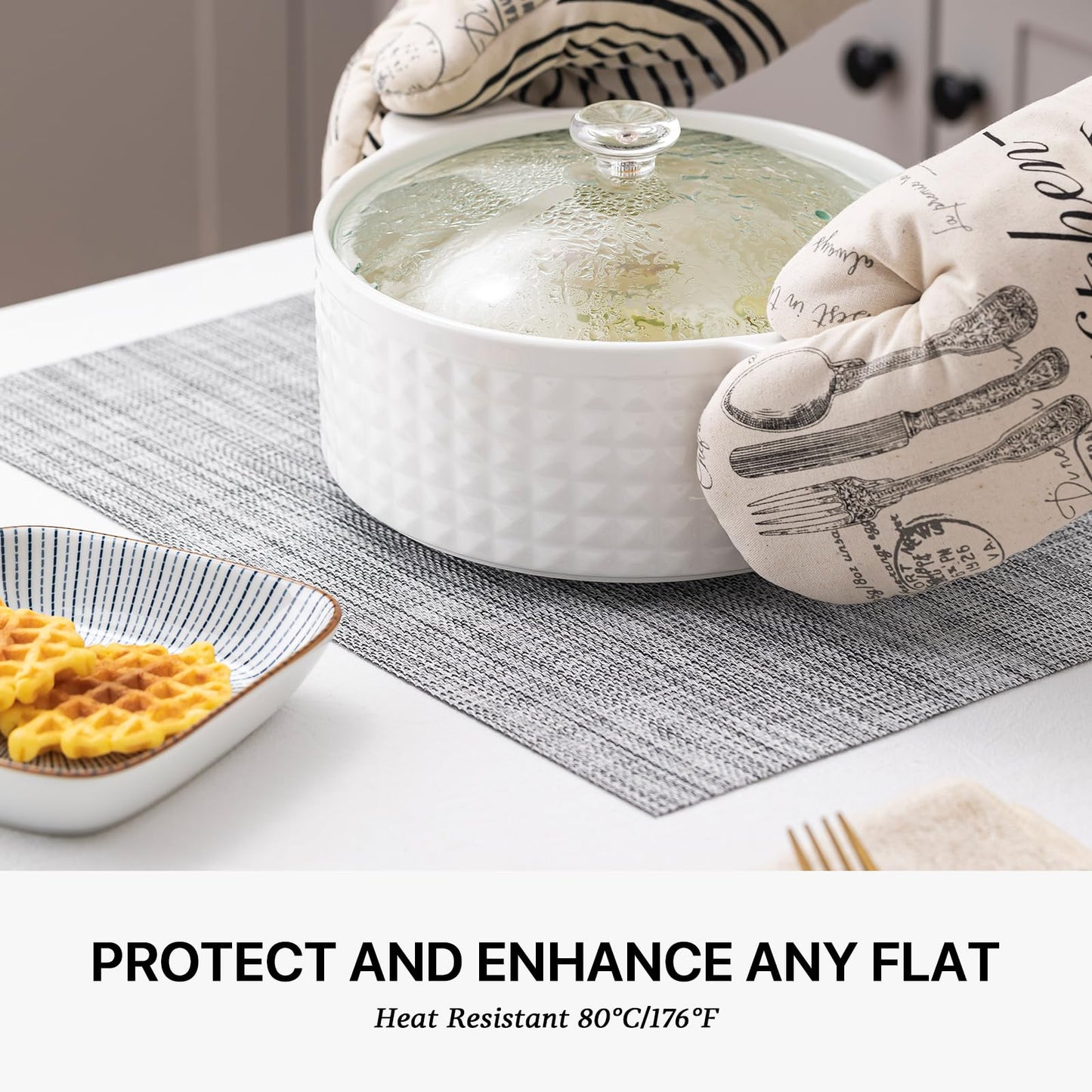 LEXMORE Placemats Set of 4 Vinyl/Plastic Woven Place Mats for Kitchen Table Indoor/Outdoor Washable Placemat Wipeable Dining Table Mats(Gray)
