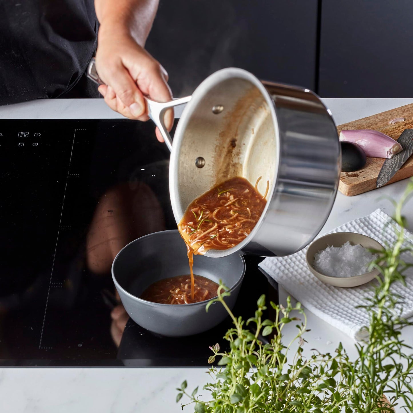 Demeyere Essential 5-ply, 18/10 Stainless Steel, Stay Cool Handle, Oven Safe, Compatible with all Cooktops, Perfect Pour Edge, 1.5-qt Saucepan with Perfect Fit Lid