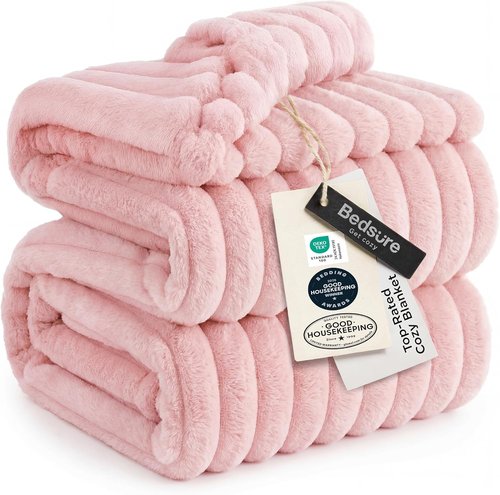 Bedsure GentleSoft Coral Pink Fleece King Blanket - Super Soft Cozy Comfort, 108x90 Inches
