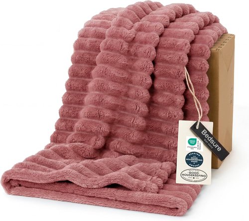 Bedsure GentleSoft Fleece Blanket - Cozy Dusty Pink Throw for Couch, Perfect Size 50x70 Inches