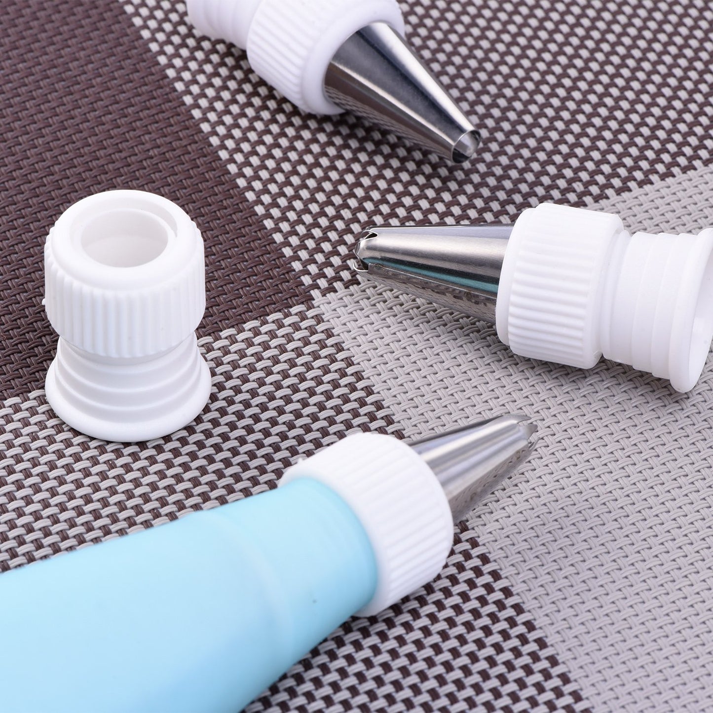 Shappy 12 Pieces Coupler Piping Bag Plastic Standard Couplers Cake Decorating Pipe Tip for Frosting Icing Nozzles (1.2 x 1 Inch)