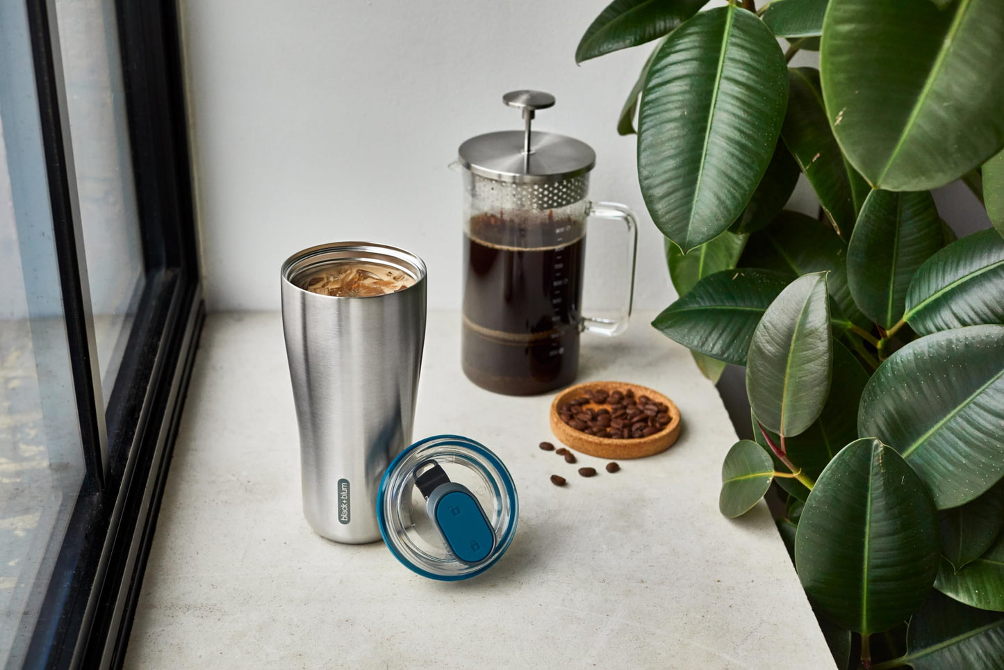 BLACK + BLUM - Insulated Tumbler - 18/8 Stainless Steel Vacuum Insulated Travel Tumbler with Leak Proof, Lockable Lid - Keeps Hot for 6hrs, Cold for 8hrs, Ocean - 600ml