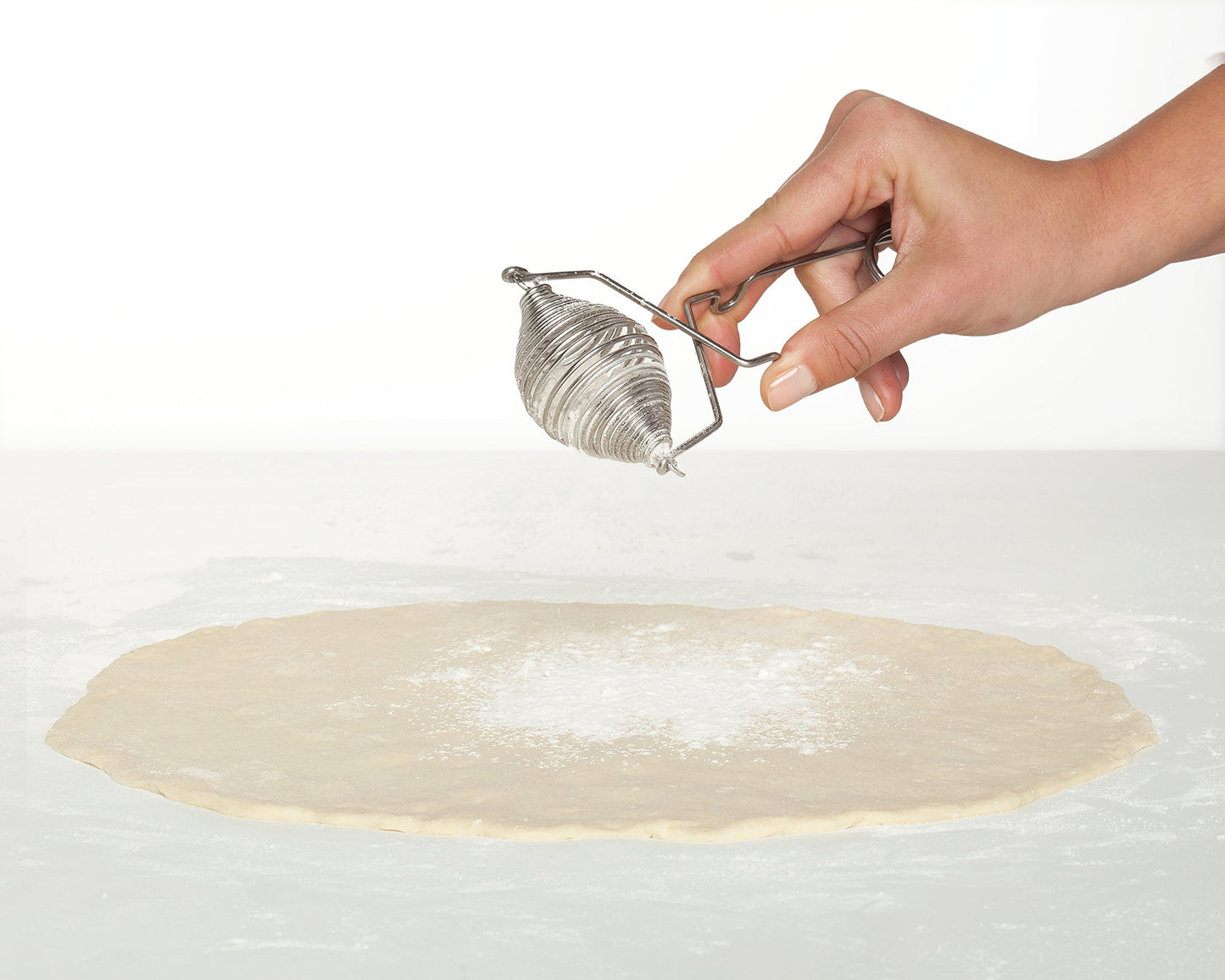 Mrs. Anderson’s Baking Flour Dusting Wand with 18/8 Stainless Steel Mesh, 5-Ounce Capacity