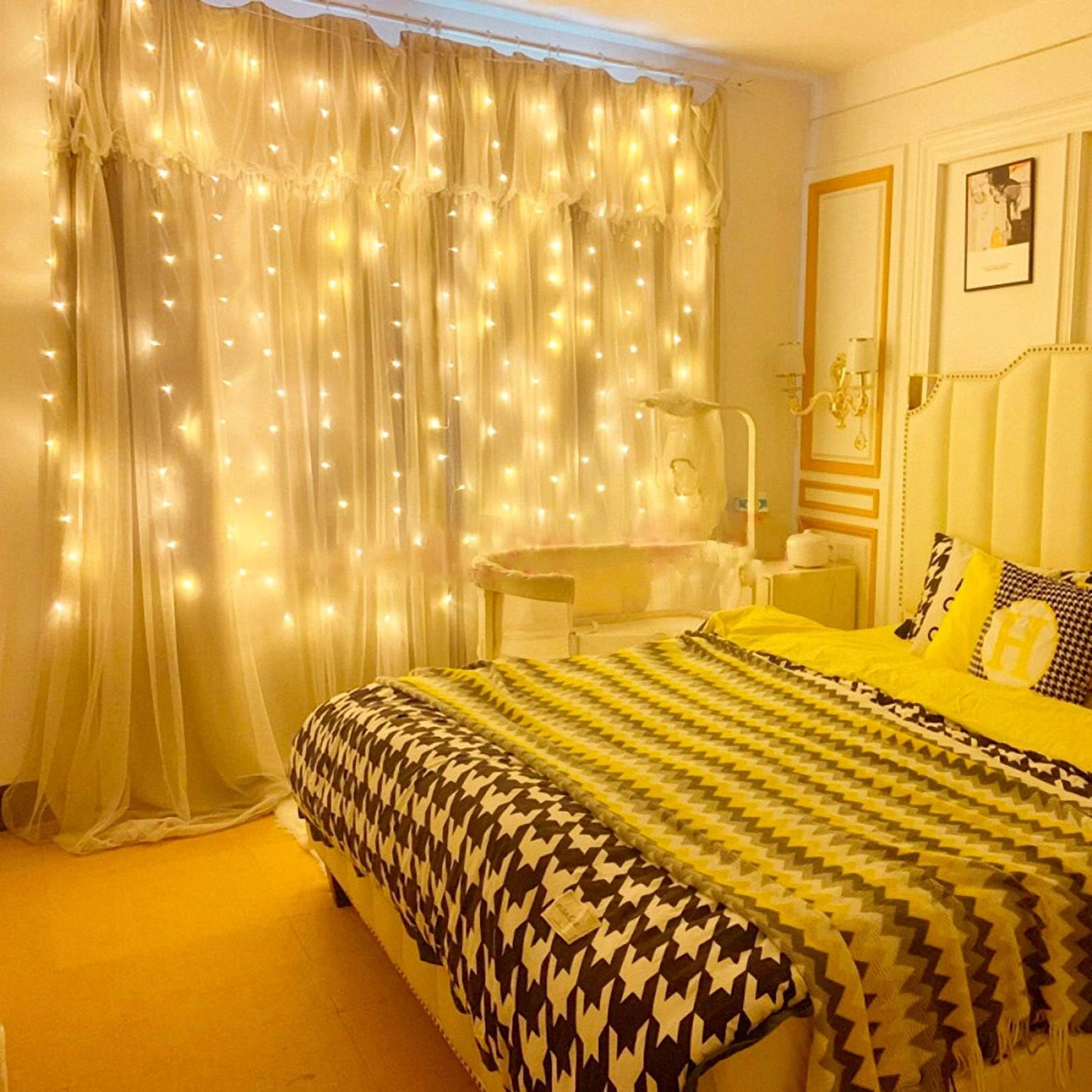 Hatstart 300 LED Twinkle Fairy Curtain Lights with Remote - 8 Lighting Modes, Hanging Warm String Light with USB Powered for Bedroom Wall, Wedding Backdrop and Christmas Party Window Decor