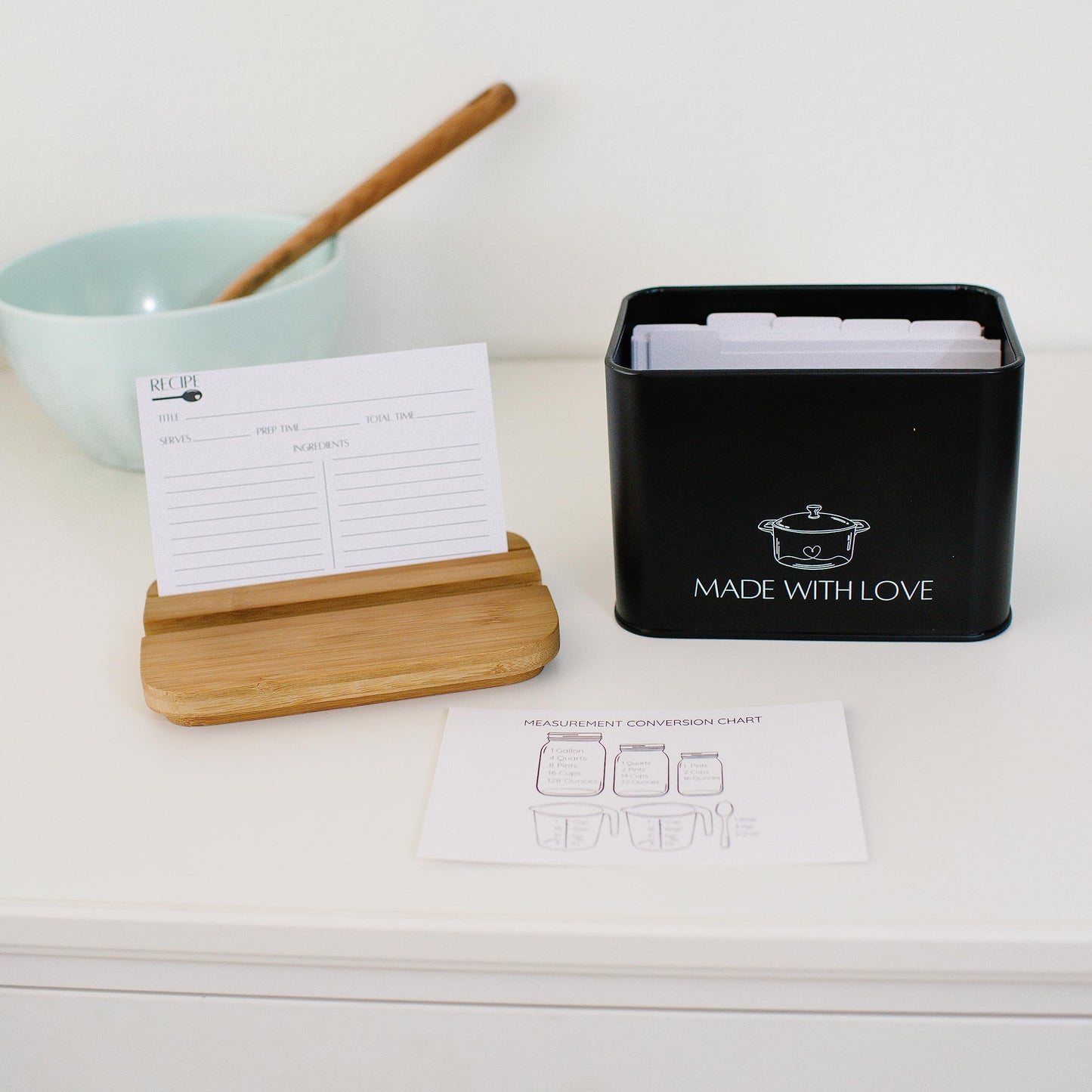 White Recipe Box With Cards And Dividers | Metal Recipe Card Holder w/ Bamboo Lid | 100 Modern Recipe Cards And Box Set | Recipe Card Box Organizer with 10 Dividers | Recipe Tin for Kitchen