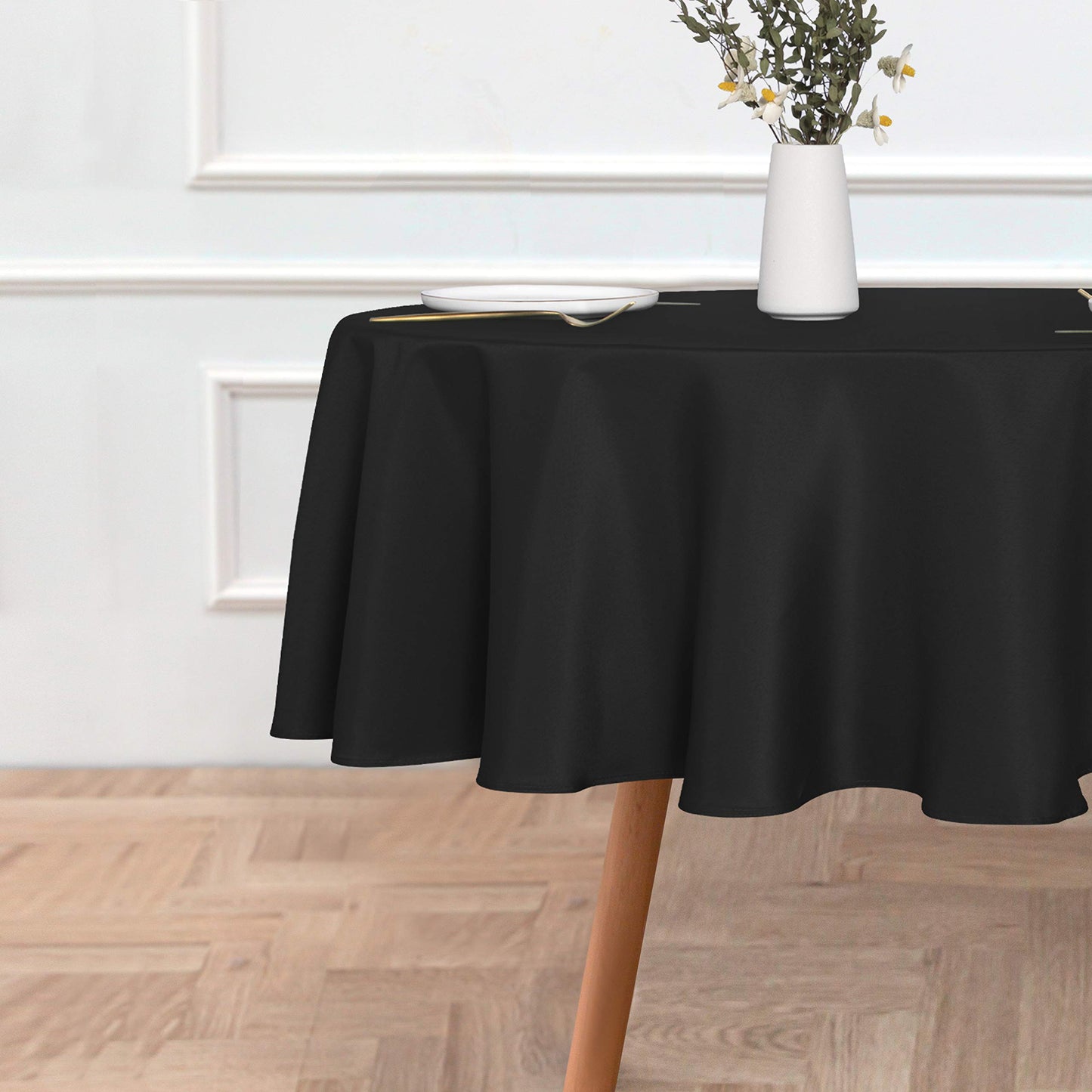 sancua Round Tablecloth - 60 Inch (Fits 20-48 Inch Tables), Water Resistant Spill Proof Washable Polyester Table Cloth Decorative Fabric Table Cover for Dining, Buffet Parties and Camping, Black