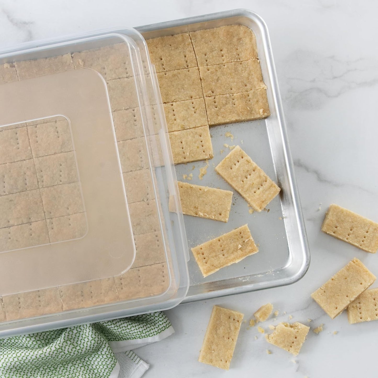Nordic Ware Naturals Half Sheet Pan with Lid - Durable, Non-Stick Baking Tray for Easy Cooking
