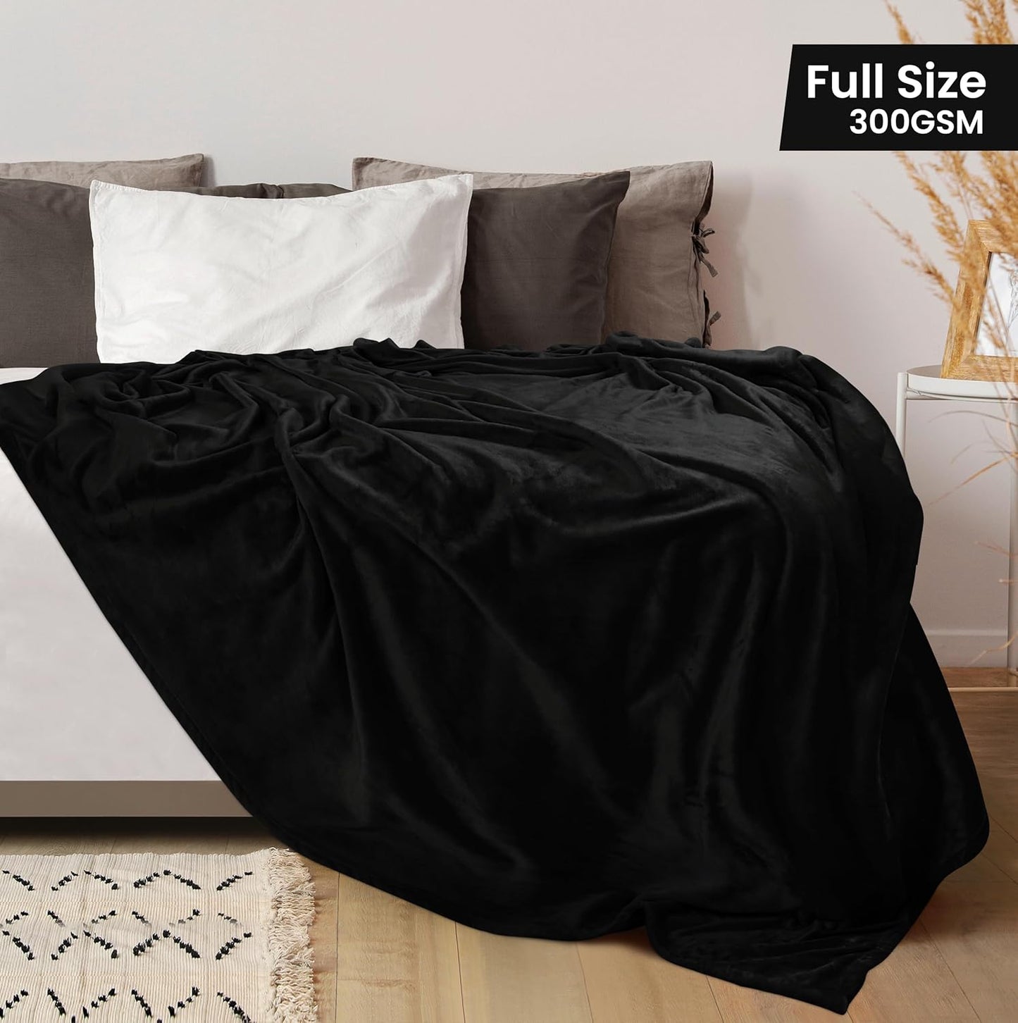 Utopia Bedding Fleece Blanket - Luxury Soft Anti-Static Microfiber | Full Size Black (90x84 Inch)