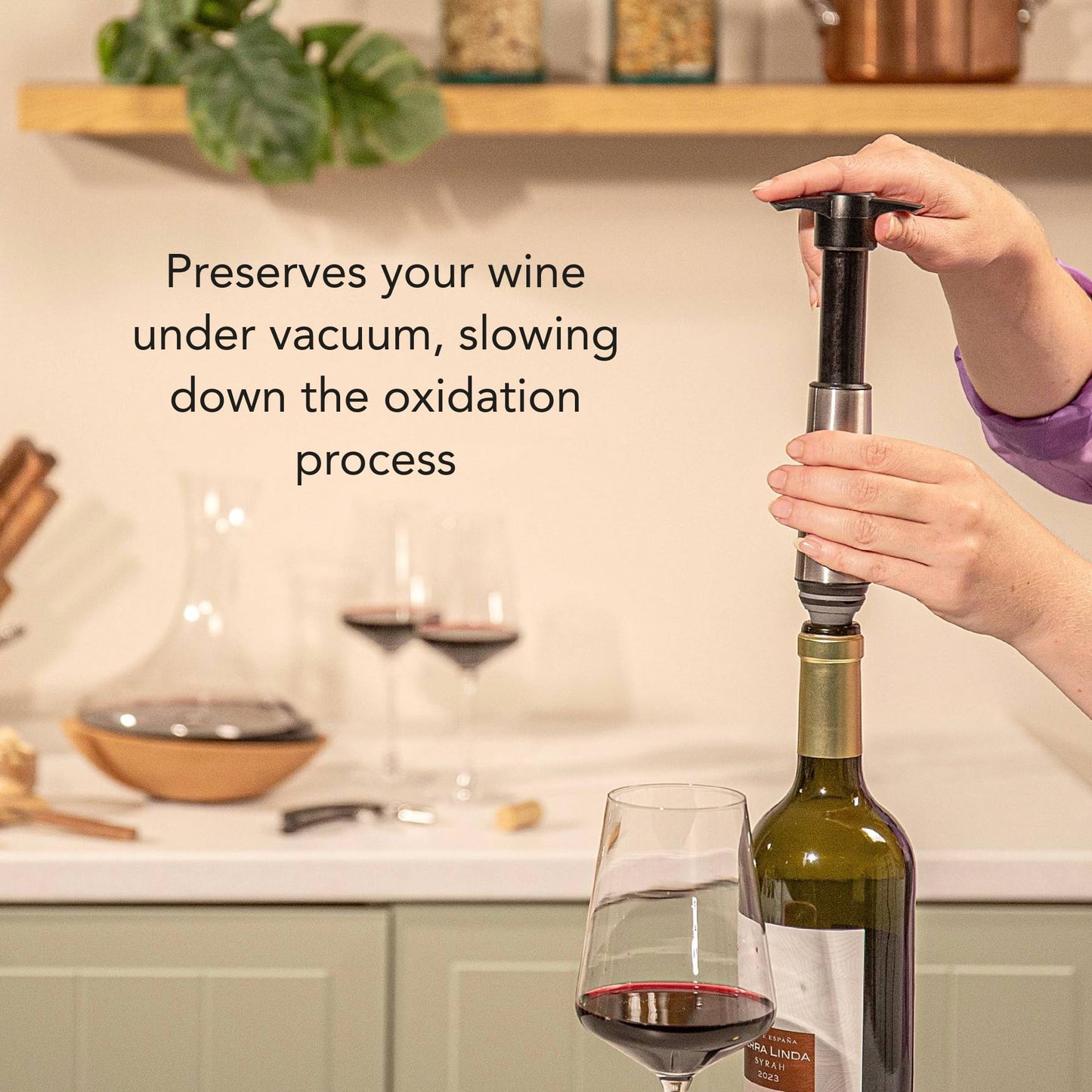 Vacu Vin Wine Saver Pump with 1 Vacuum Stopper – Stainless Steel, Airtight Seal for Preserving Freshness Up to 10 Days – Reusable, Leakproof, and Easy to Use for Opened Bottles