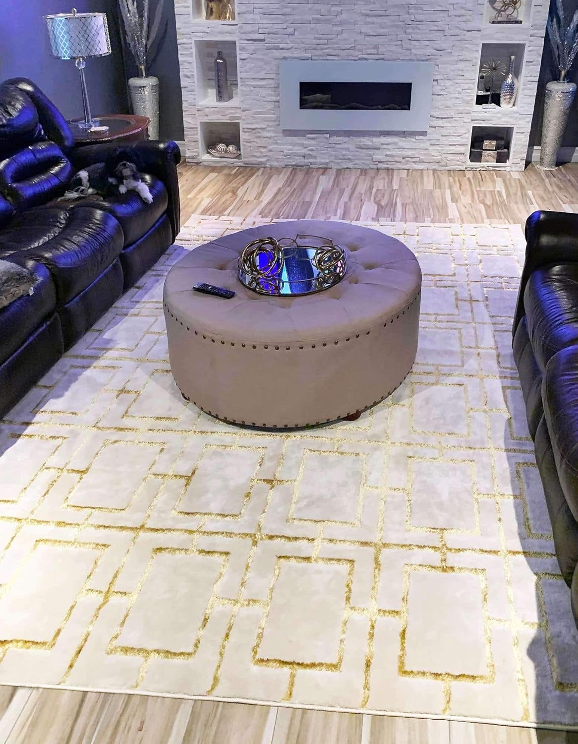 Marilyn Monroe Glam Collection Area Rug - Deco (3' 3" x 5' 3" Rectangle, White Gold/ Gold)