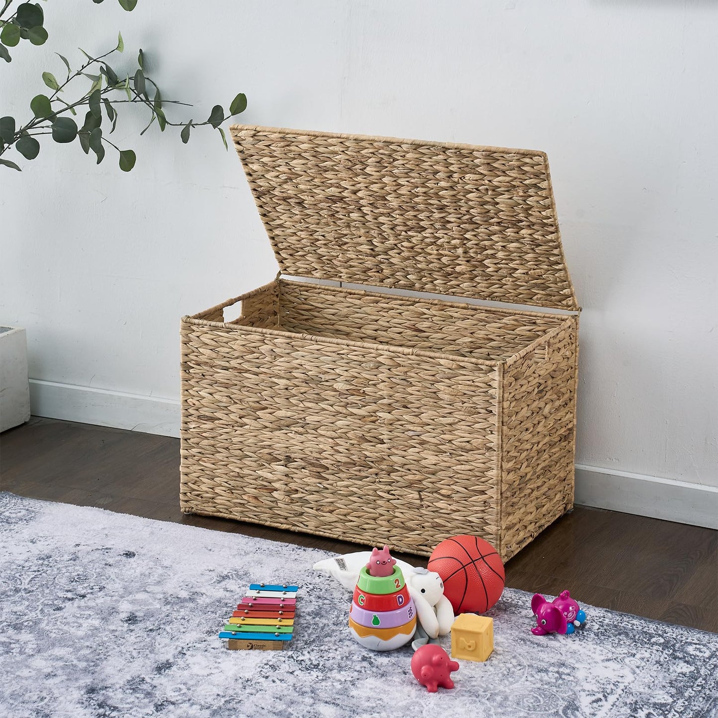 MOORLITER Water Hyacinth Storage Basket with Lid, 42.3 Gallon (160L) Wicker Storage Trunk with Handles, Handwoven Wicker Storage Bin for Blanket, Foldable, for Living Room, Laundry Room, Natural