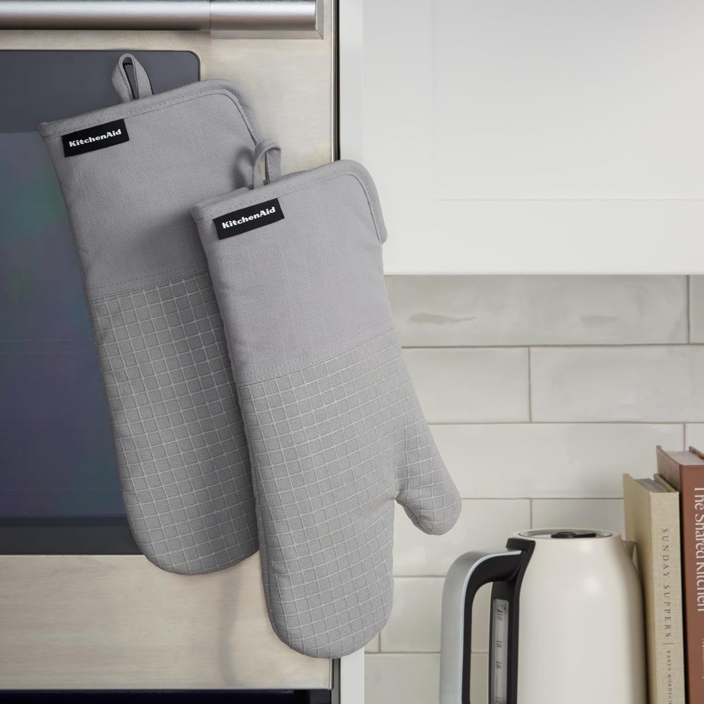 KitchenAid Gourmet Series Oven Mitts - Heat Resistant Up to 600°F | Soft Silicone Grip, Matte Grey, 2-Pack Set