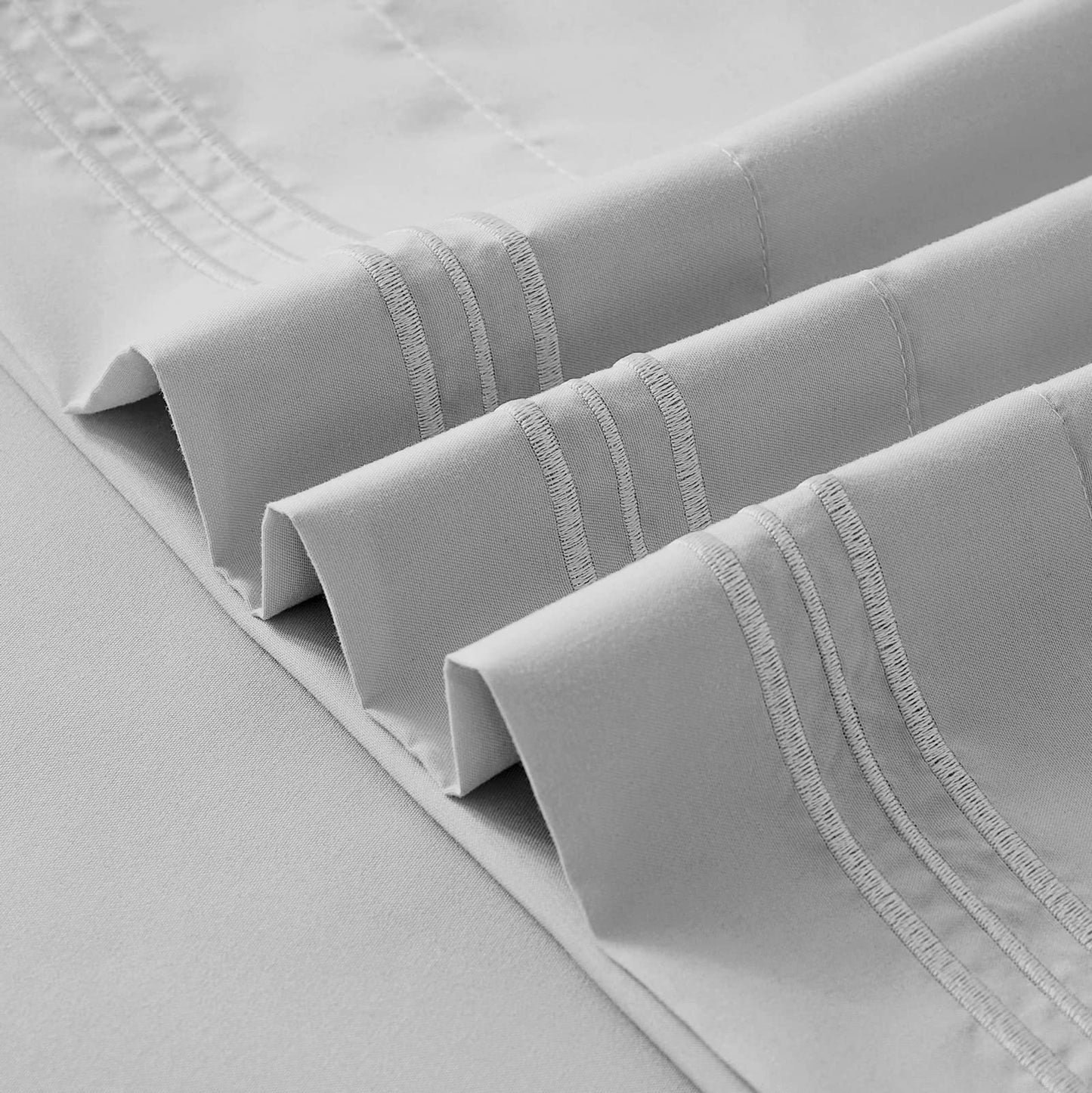YIYEA Pillow Cases Standard Size Set of 4, Ultra Soft 1800TC Hotel Quality Double Brushed Microfiber Embroidered Pillowcases and Floral Pillow Covers, Envelope Closure, Fade Resistant (20"x26")