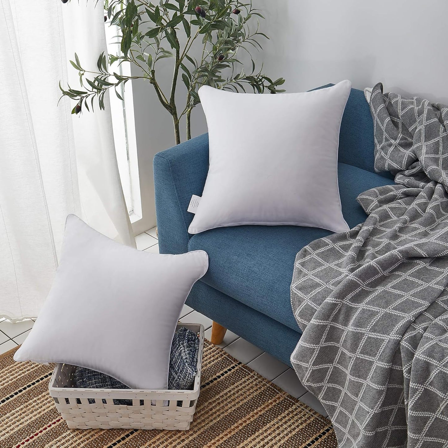 Oubonun Pillow Inserts - 18"x18" Set of 2 with 100% Cotton Cover - Decorative Throw Pillows for Sofa - White