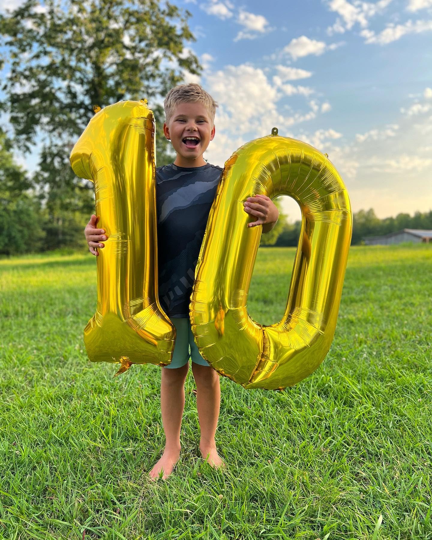Gold Number 60 Balloon 40 Inch, 60th Birthday Party Decorations for Children, Giant 60 Foil Balloon for Party Supplies