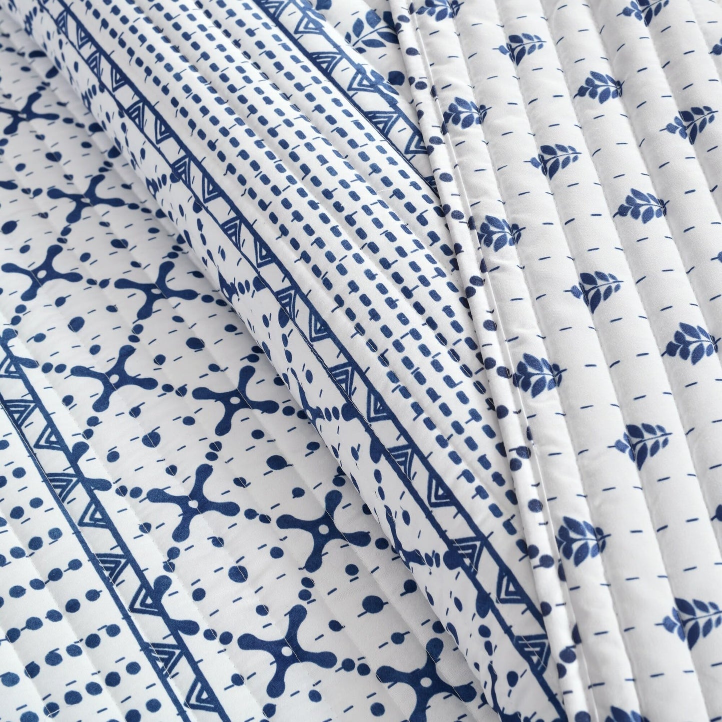 Lush Decor Monique Stripe Reversible Quilt Queen Size 3 Piece Set Full/Queen Navy & White - Striped Bedding Set Queen Quilt - Blue Quilts - Coastal Decor