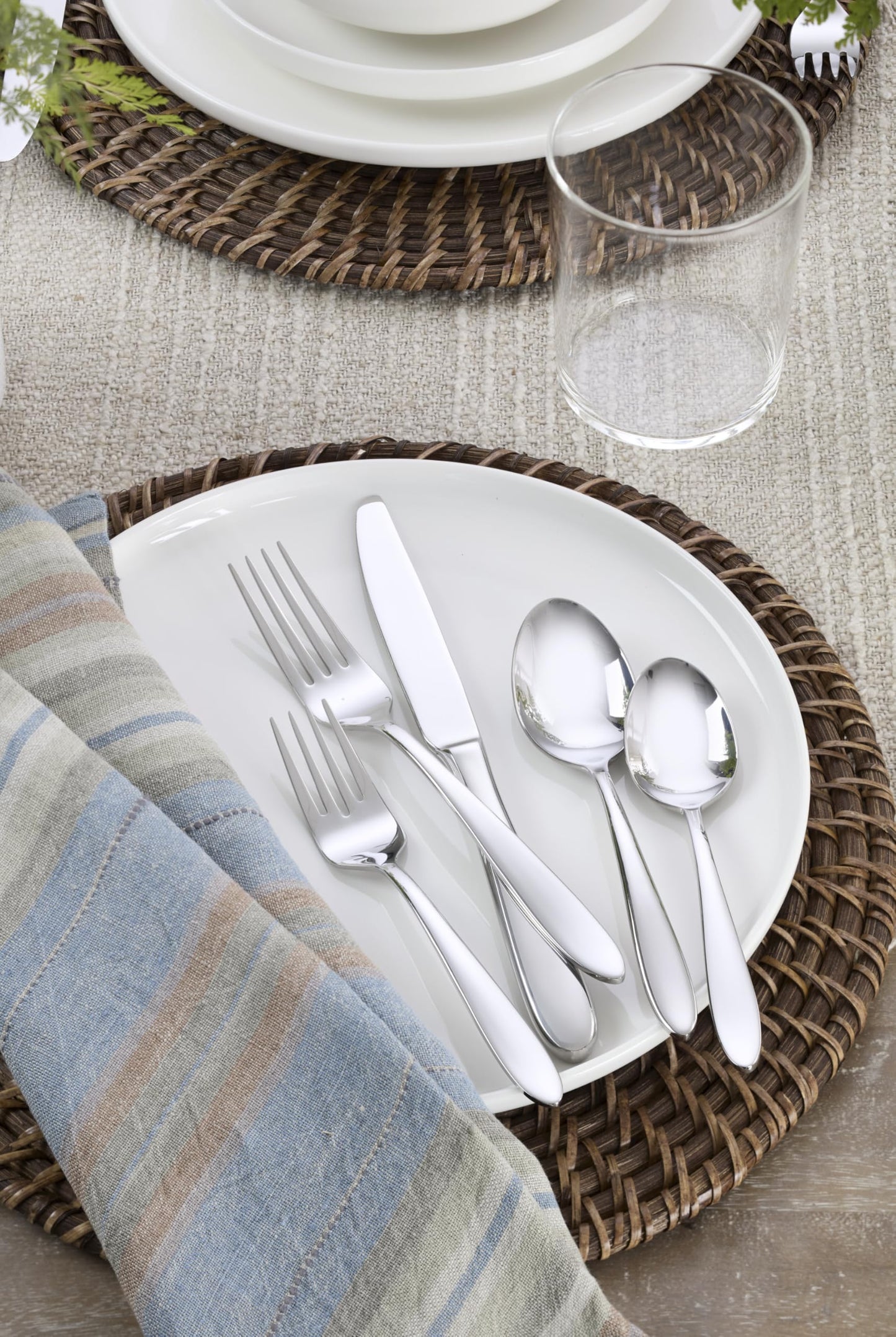 Oneida B336020DJCP Mooncrest 20-Piece Everyday Flatware Set