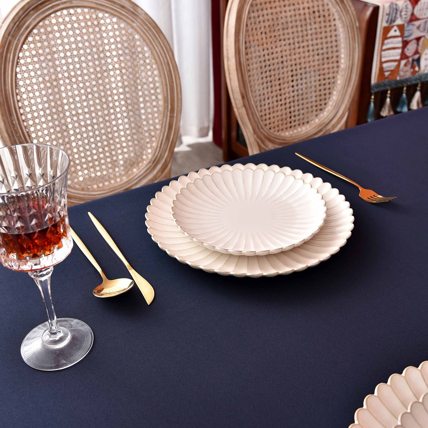 MEANMOY Navy Blue 210 GSM Water & Stain Resistant Rectangle Tablecloth for 3 Foot Table - Solid 52 x 70 Inch Rectangular Table Cloth Wrinkle Free Washable Polyester Fabric for Wedding, Party, Banquet