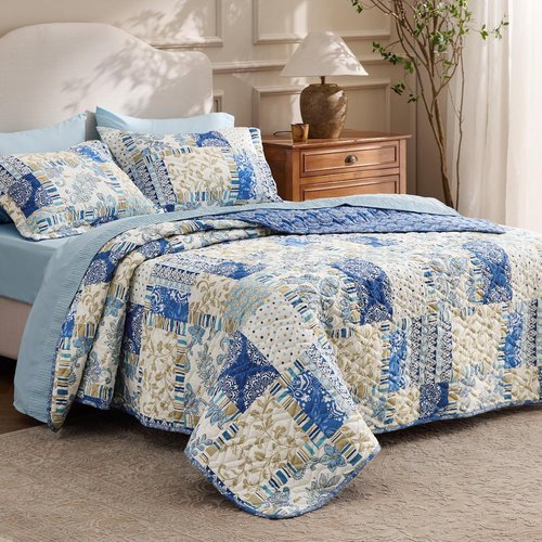 Bedsure Patchwork Quilts - Reversible Blue Floral Queen Comforter | Lightweight Boho Bedding (90"x96")