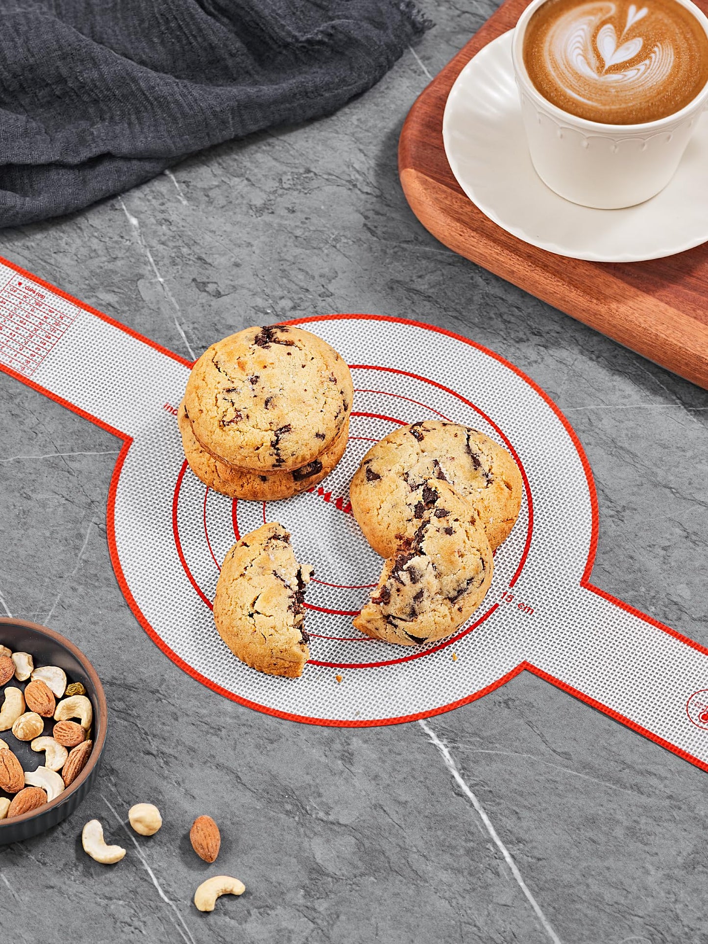 SMARTAKE 1-Pack Silicone Bread Sling for Dutch Oven, Reusable Bread Baking Mat with Long Handle, Include Spatula, Non-Stick Easy Cleaning Bread Baking Sheet Liner for Transferable Dough Pastry (Red)