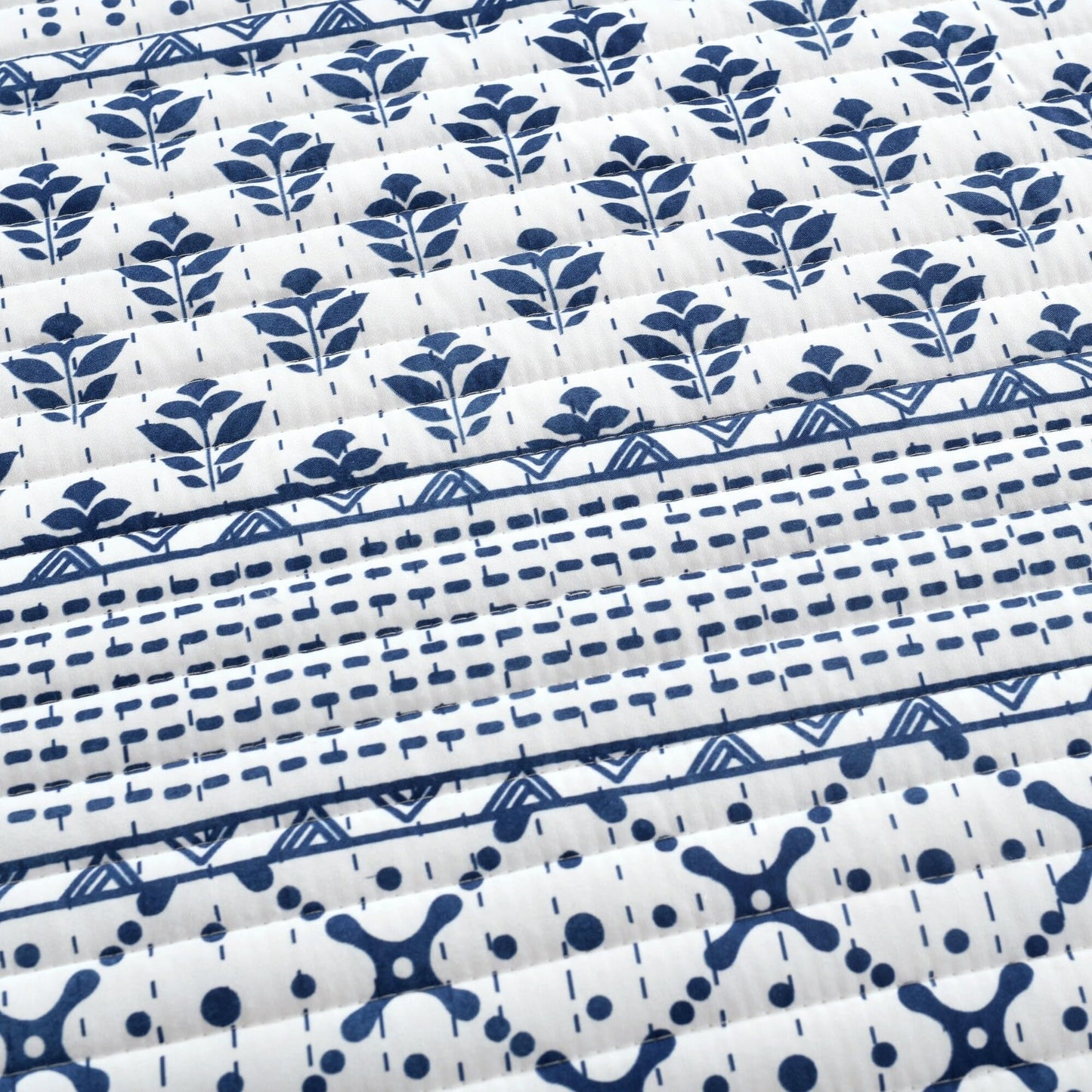 Lush Decor Monique Stripe Reversible Quilt Queen Size 3 Piece Set Full/Queen Navy & White - Striped Bedding Set Queen Quilt - Blue Quilts - Coastal Decor
