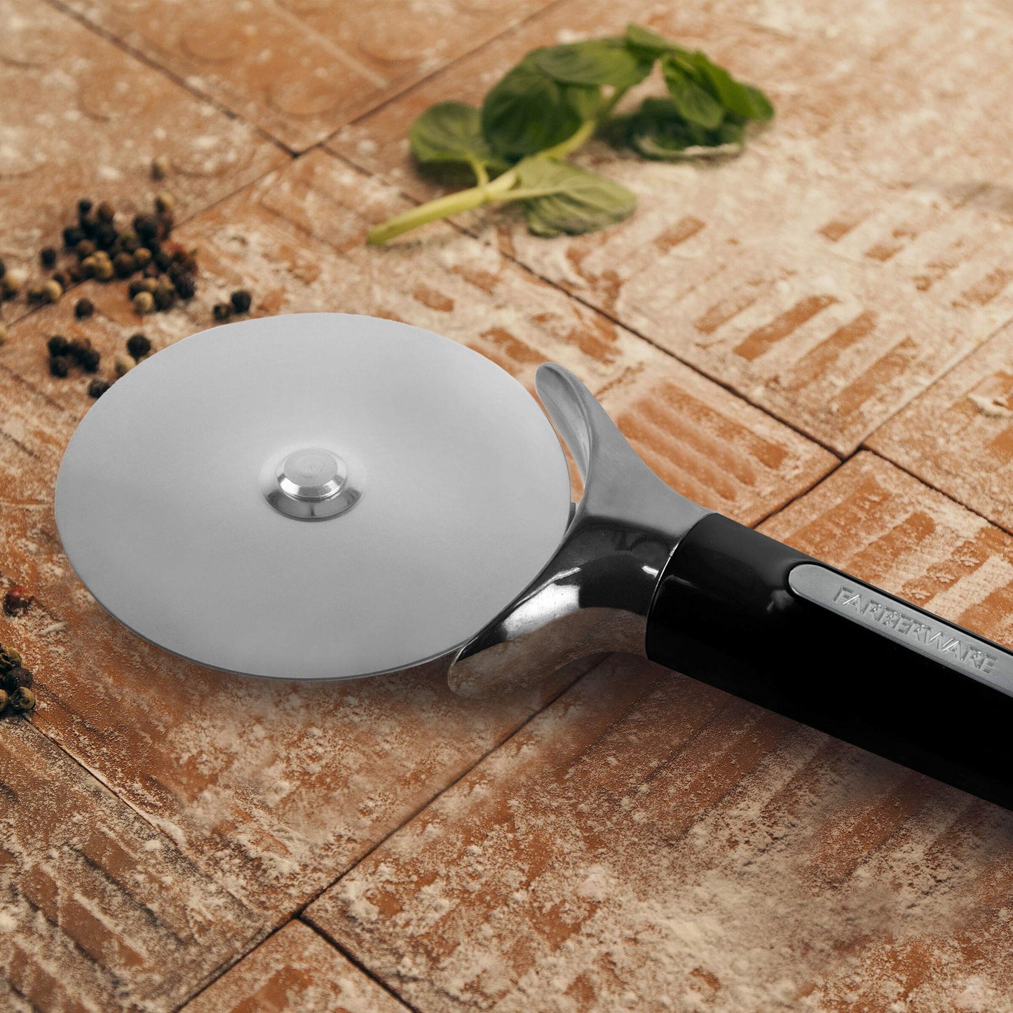 Farberware Professional Stainless Steel Pizza Cutter, 9.37-Inch, Black