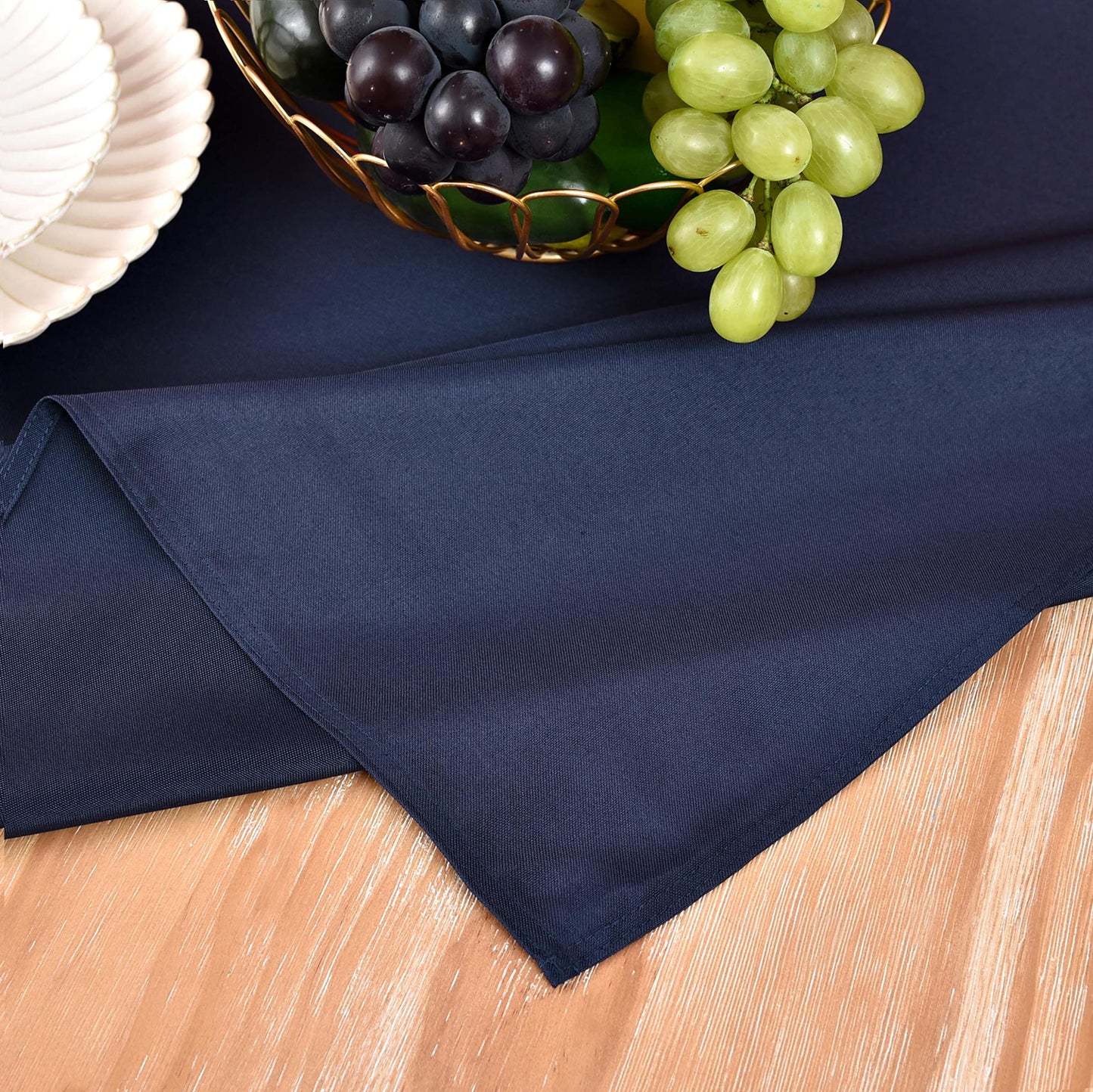 MEANMOY Navy Blue 210 GSM Water & Stain Resistant Rectangle Tablecloth for 3 Foot Table - Solid 52 x 70 Inch Rectangular Table Cloth Wrinkle Free Washable Polyester Fabric for Wedding, Party, Banquet