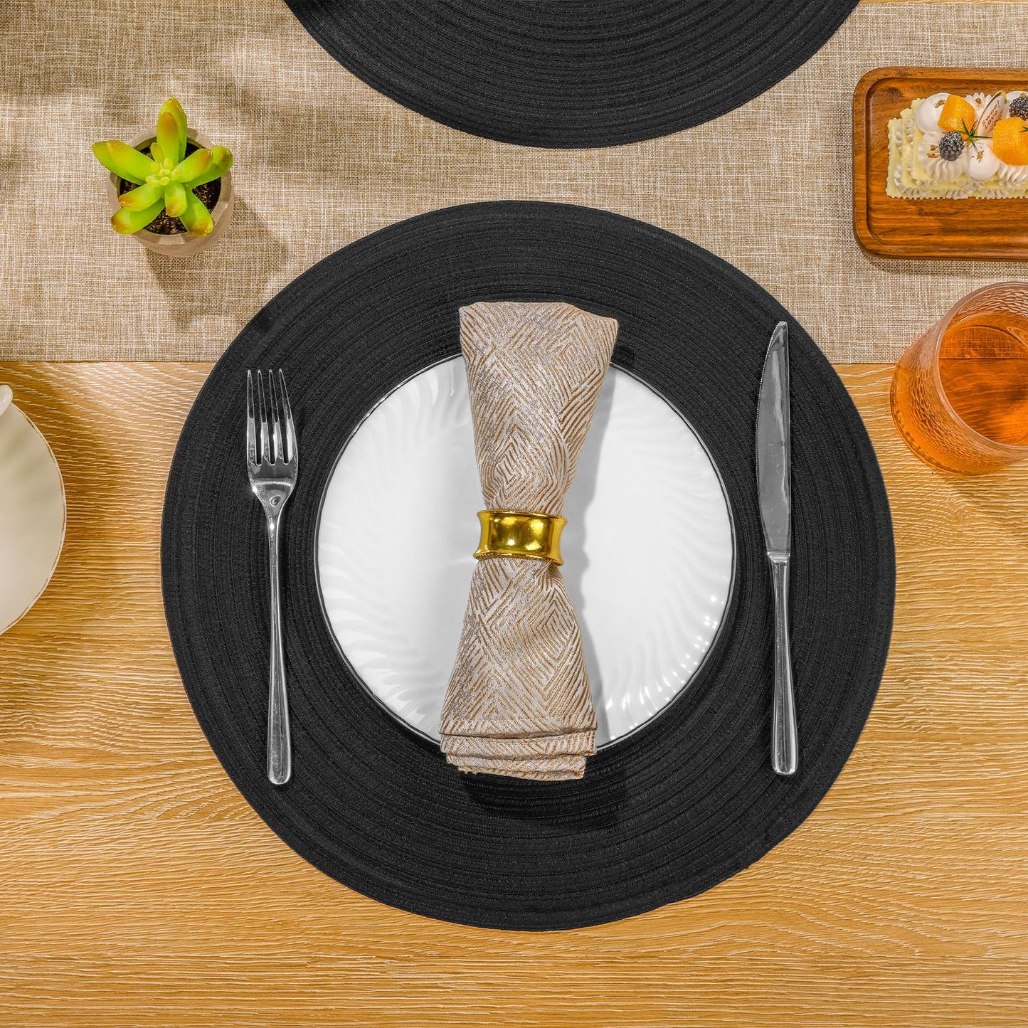 SHACOS Round Braided Placemats Set of 8 Washable Cotton Polyester Woven Round Table Mats for Dining Tables 15 inch (Black, 8)