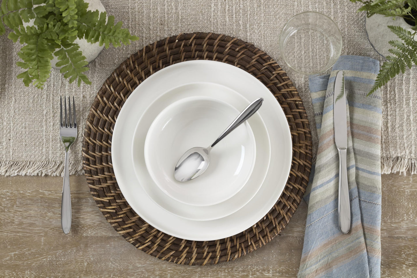 Oneida B336020DJCP Mooncrest 20-Piece Everyday Flatware Set