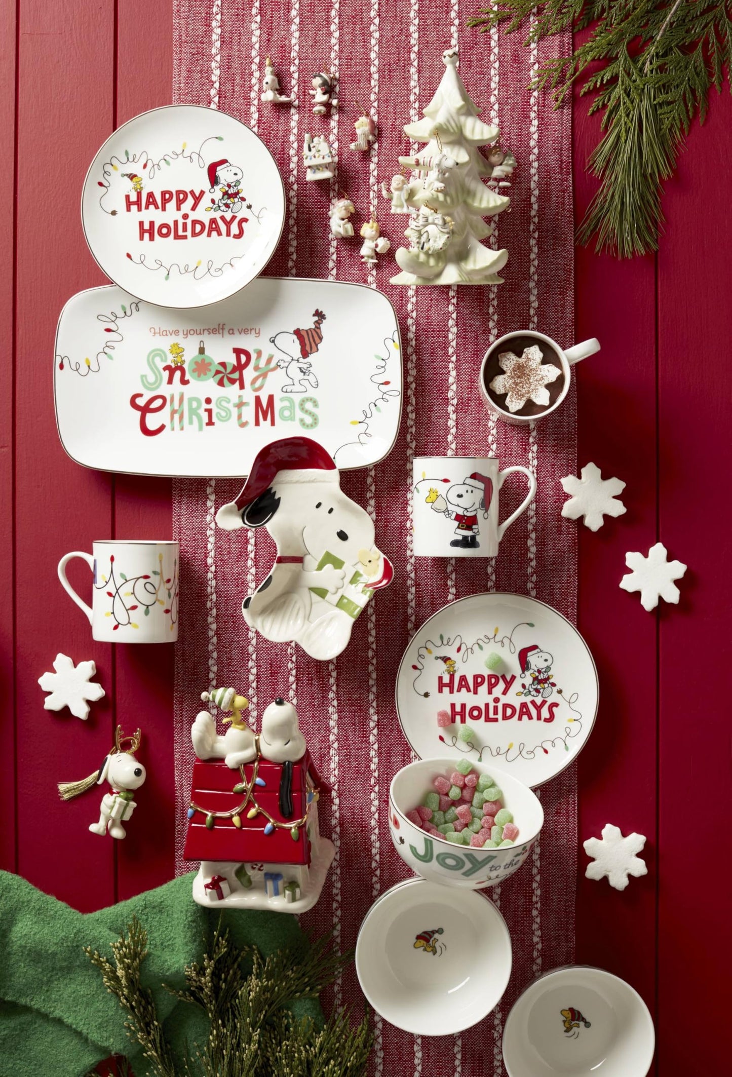 Lenox 896325 Snoopy Christmas Mugs, Set of 4