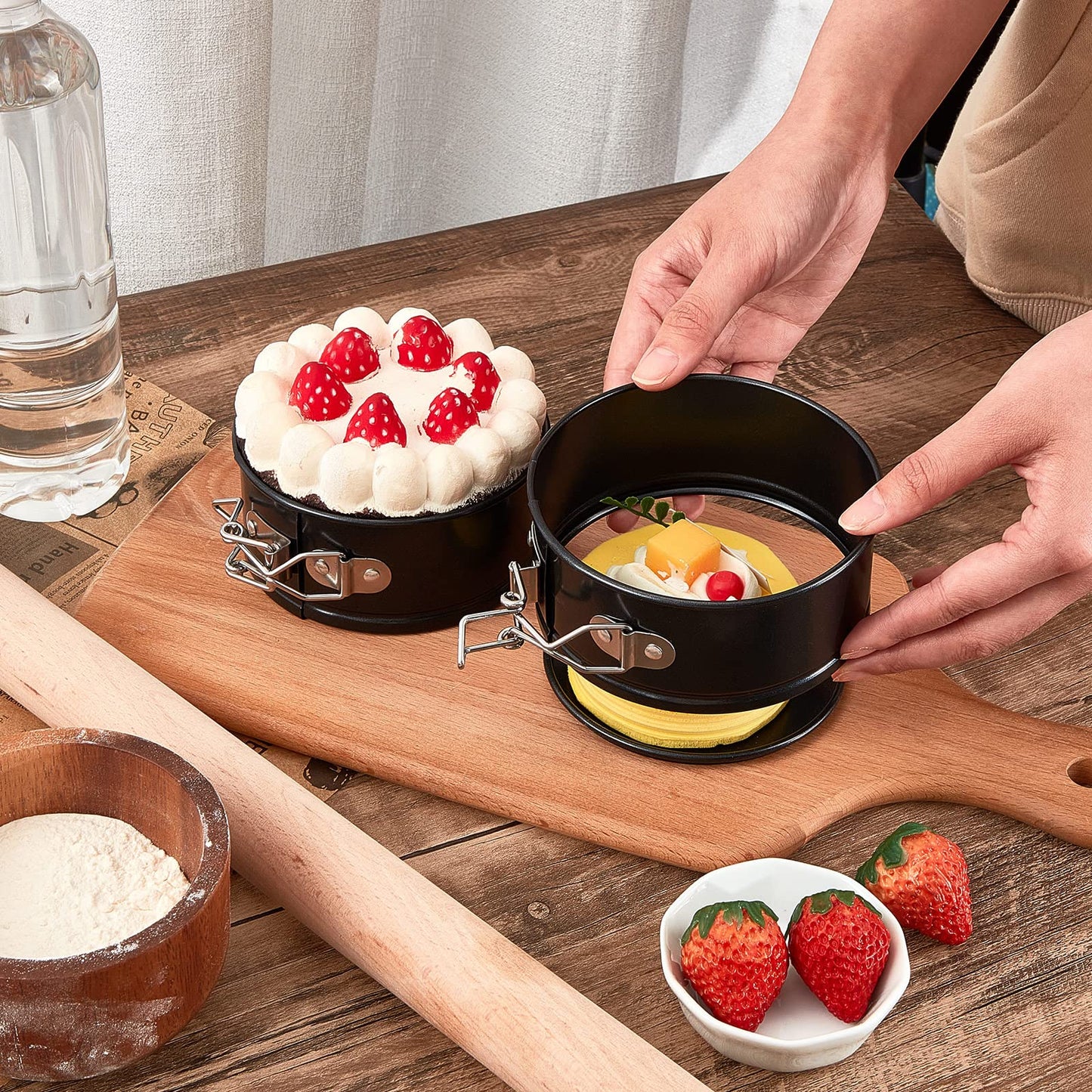 Sunnyray 8 Pcs 4 Inch Springform Pan for Baking Mini Cheesecake Pans with Removable Bottom Nonstick Leakproof Round Cake Mold Spring Form Molds for Mini Cheesecake Pizza and Quiches (Black)
