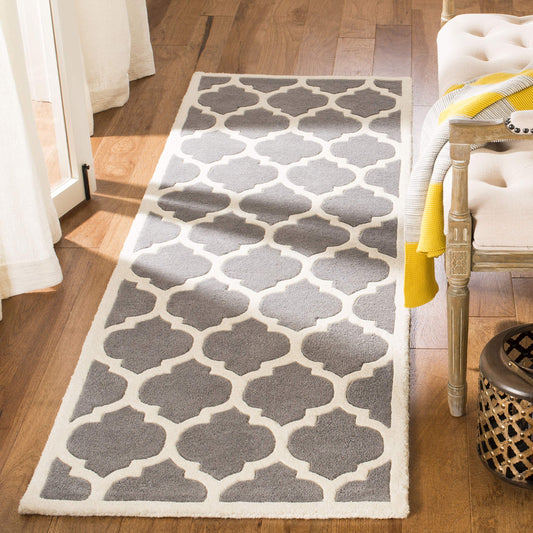 SAFAVIEH Chatham Collection 2'3" x 5' Dark Grey/Ivory CHT734D Handmade Geometric Premium Wool Accent Rug