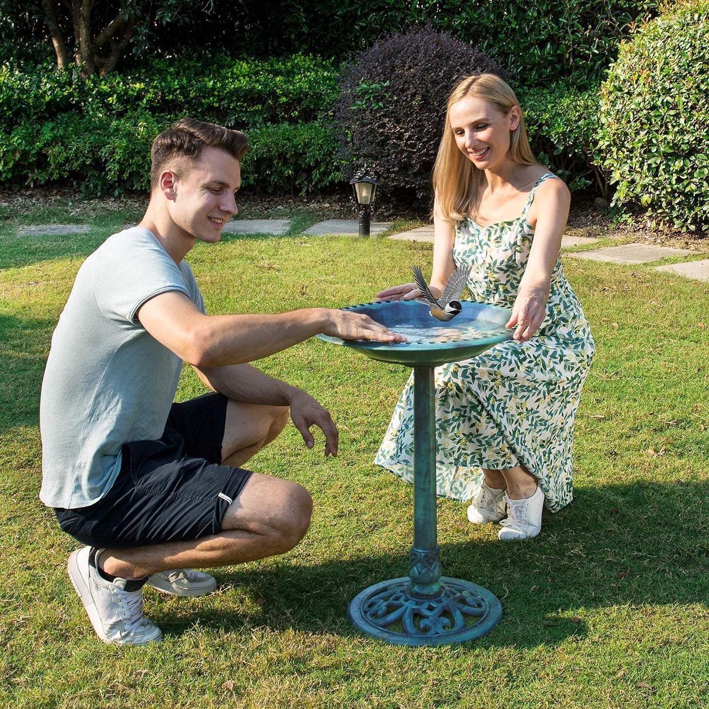VIVOHOME Bird Bath - Weather-Resistant Outdoor Pedestal Design | 28-Inch Height, 20-Inch Bowl, Green