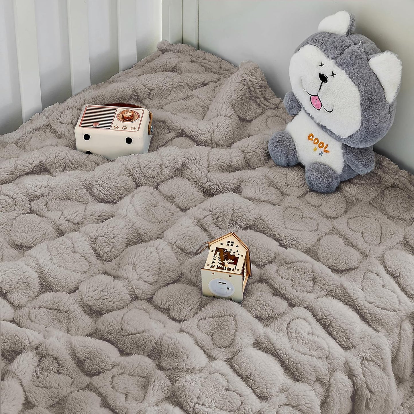 Yurhap Fleece Baby Blanket - Ultra Soft Heart Checkered Design | Cozy 30"x40" Infant Receiving Gift (Oxford Tan)