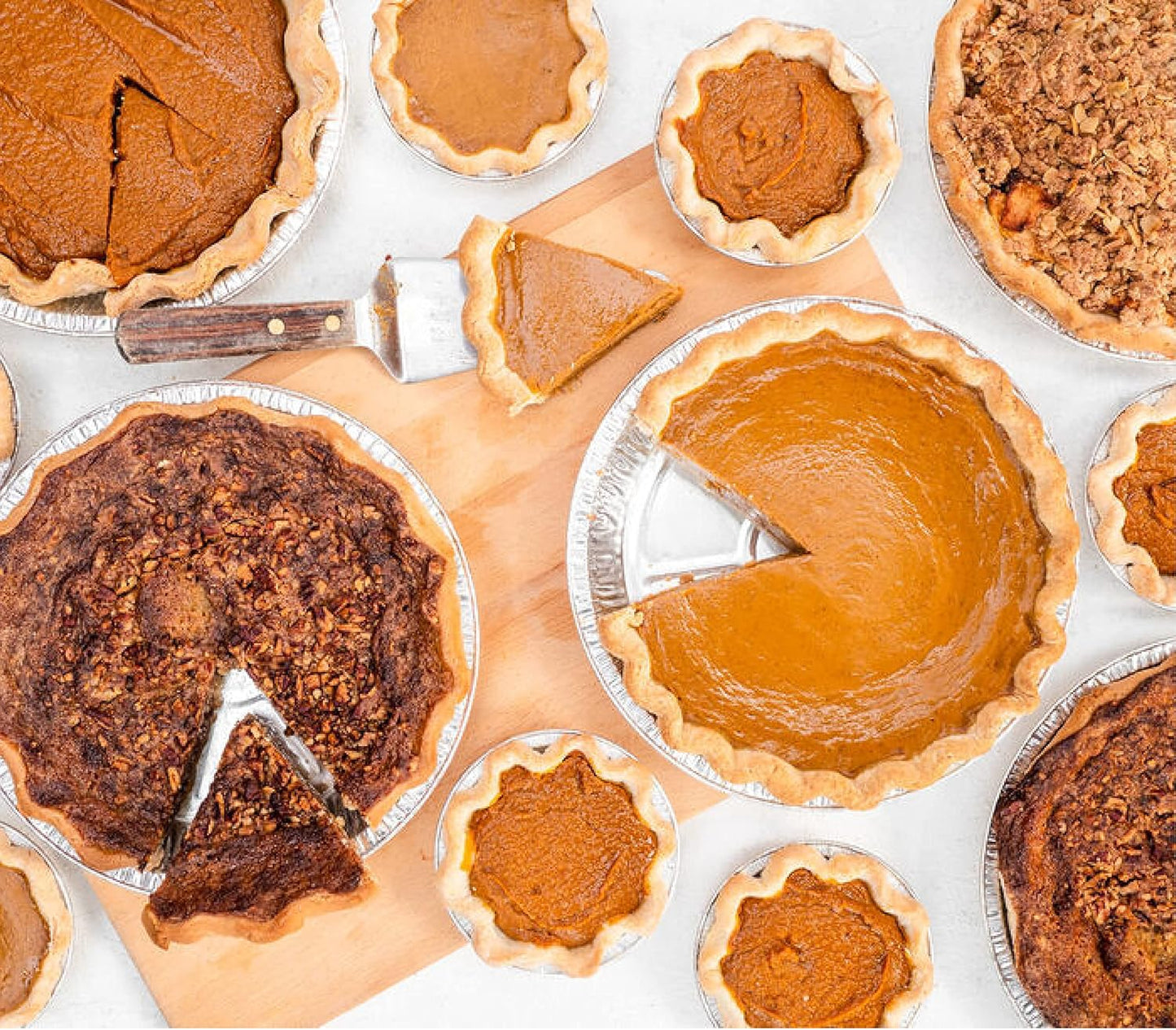 Aluminum Foil Pie Tins - 25 Pack Disposable Baking Pans | Round Foil Plates for Quiche, Tarts & Pies