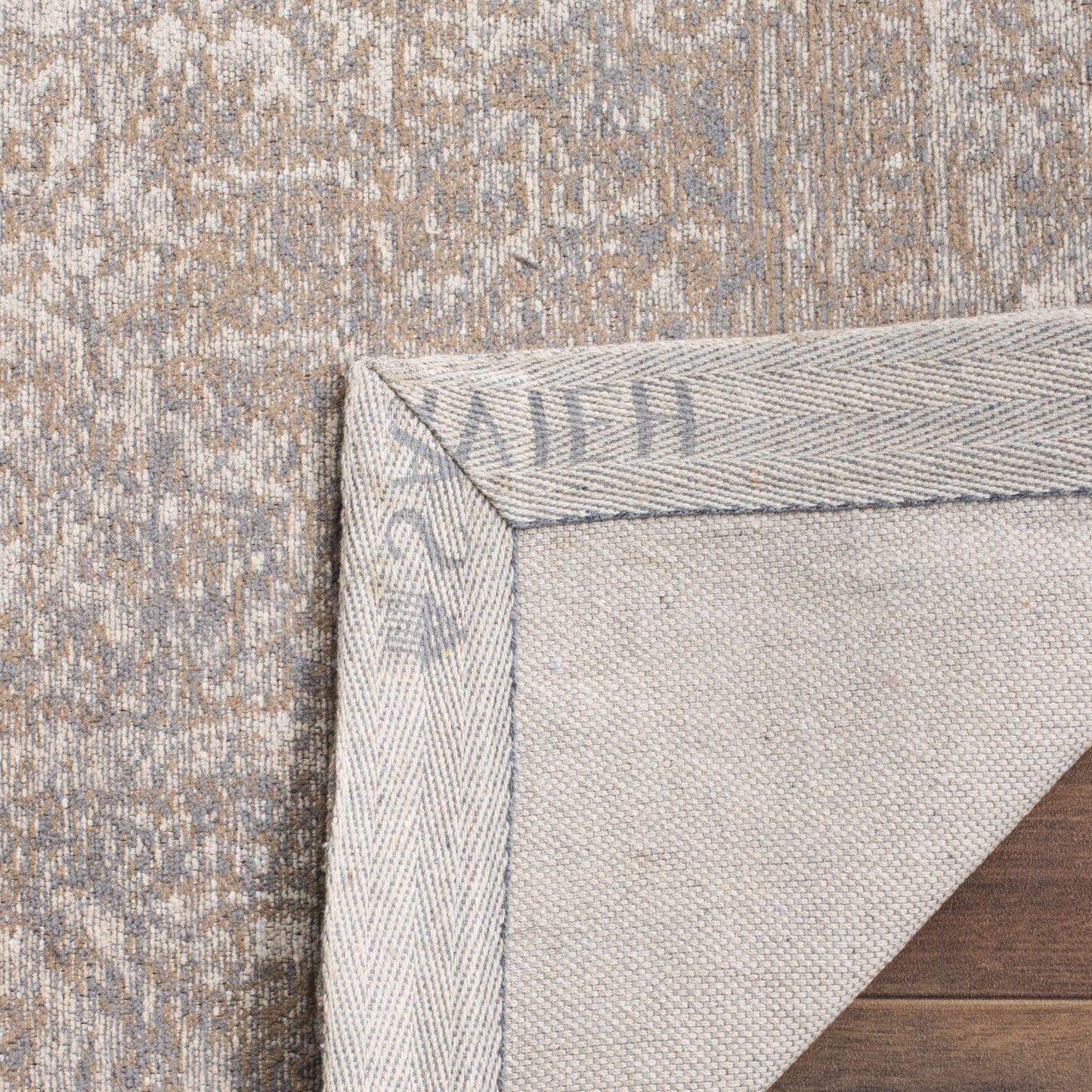 SAFAVIEH Classic Vintage Collection Accent Rug - 3' x 5', Beige, Oriental Medallion Cotton Design, Easy Care, Ideal for High Traffic Areas in Entryway, Living Room, Bedroom (CLV121A)