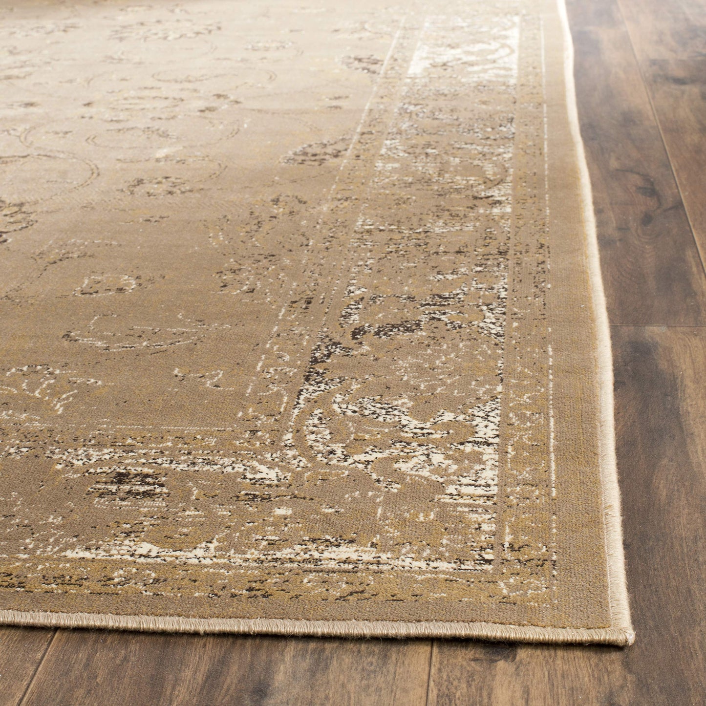 SAFAVIEH Vintage Collection Accent Rug - 3'3" x 5'7", Taupe, Oriental Distressed Viscose Design, Ideal for High Traffic Areas in Entryway, Living Room, Bedroom (VTG117-1662)